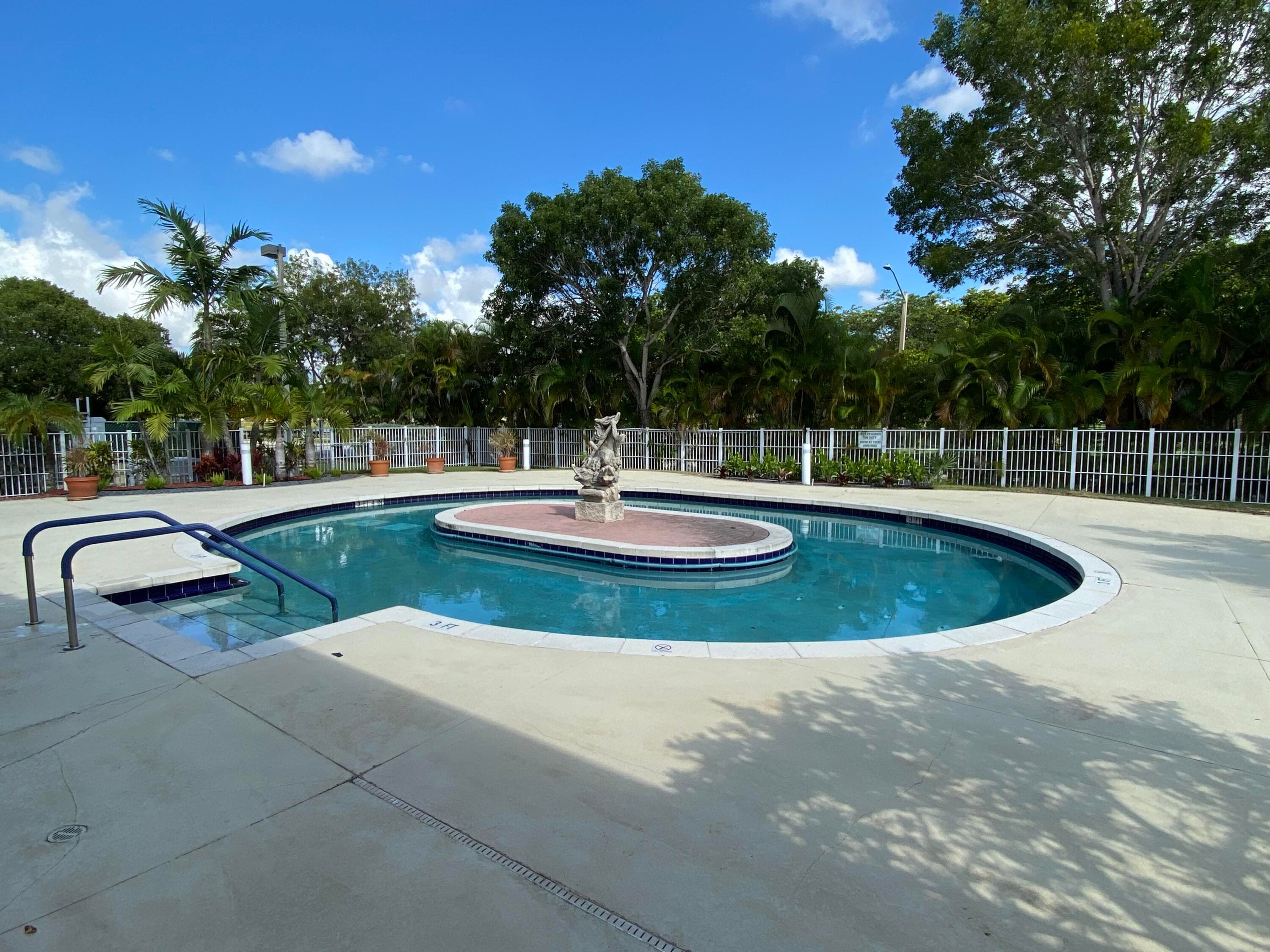 151 SW 135th Terrace 303t, Pembroke Pines, FL 33027 — photo 35 of 39