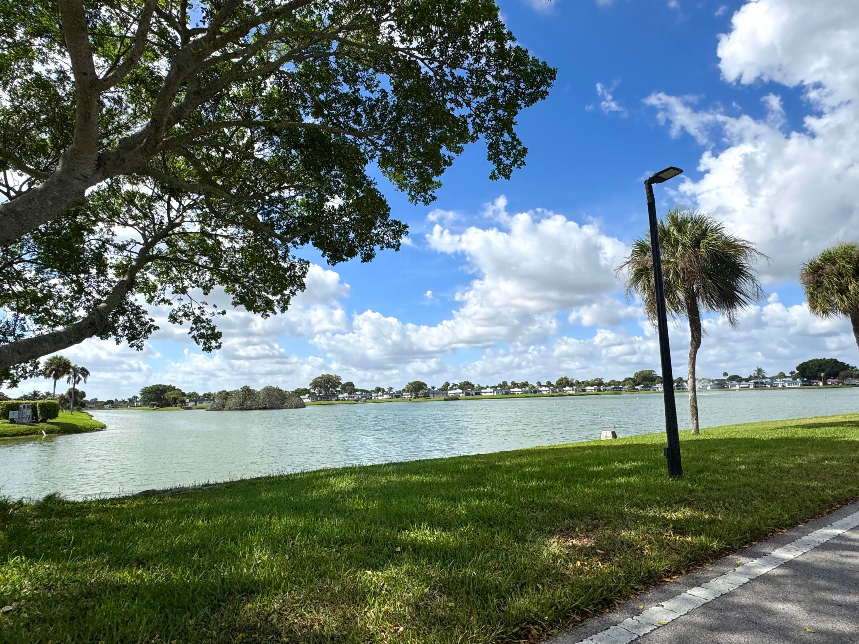 172 Waterford Way 172, Delray Beach, FL 33446 — photo 16 of 19