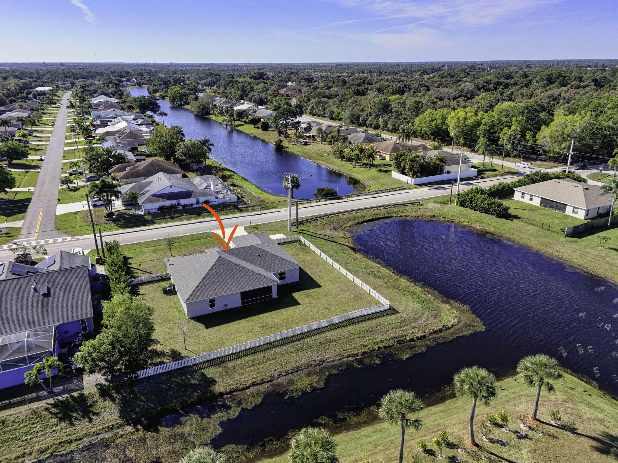 2501 SE Mariposa Avenue, Port St. Lucie, FL 34952 — photo 14 of 50