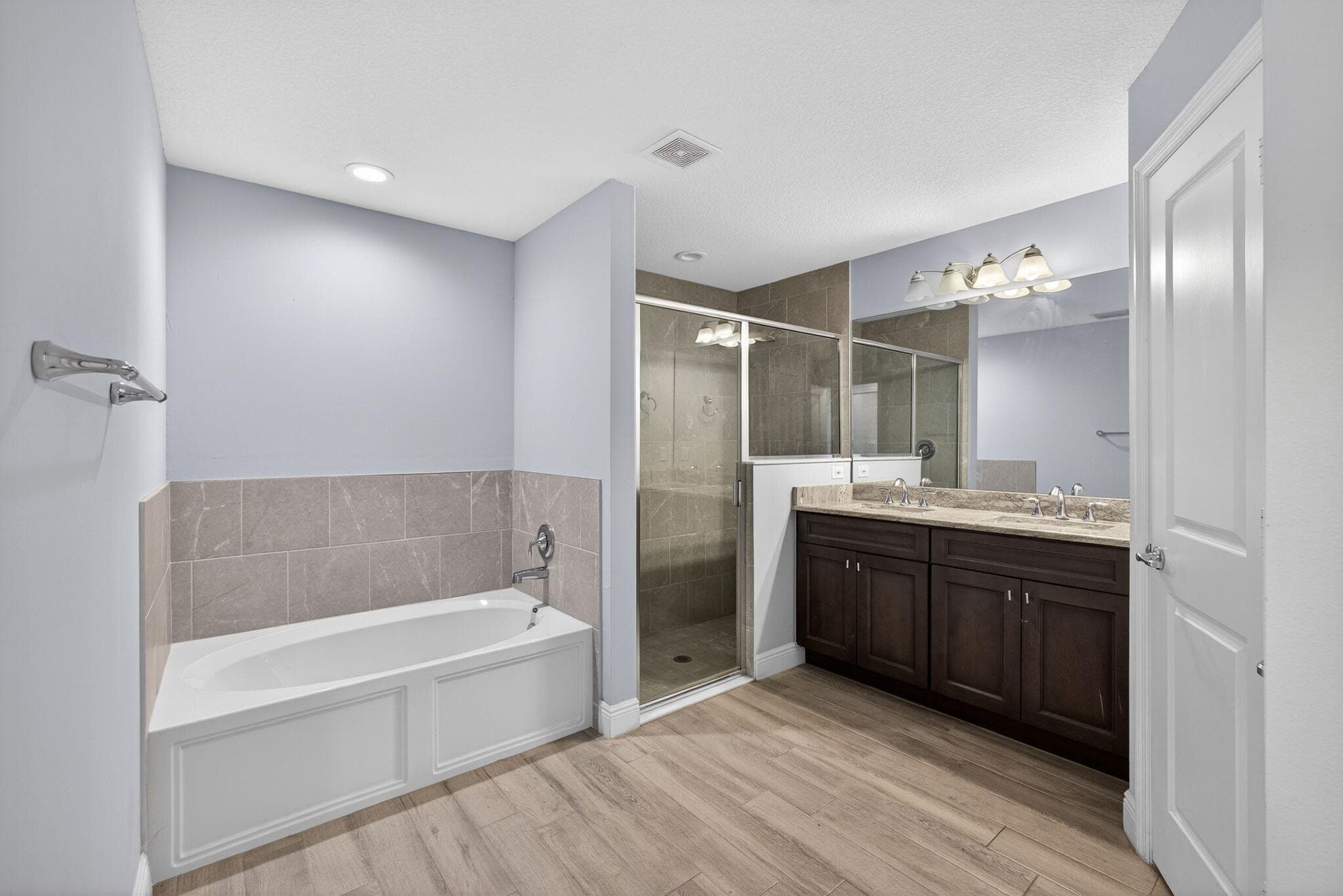2501 SE Mariposa Avenue, Port St. Lucie, FL 34952 — photo 11 of 50