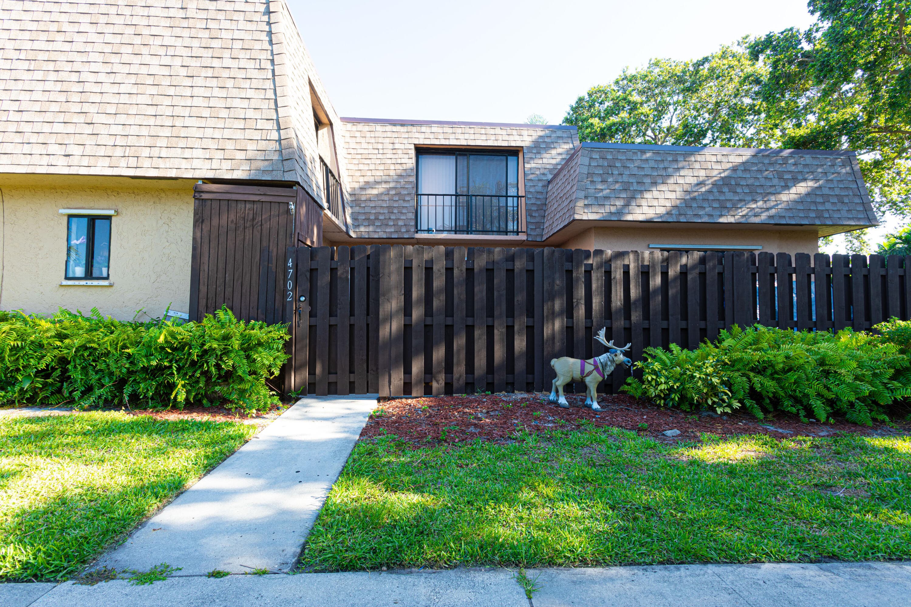 4702 Waterview Circle, Palm Springs, FL 33461 — photo 13 of 36