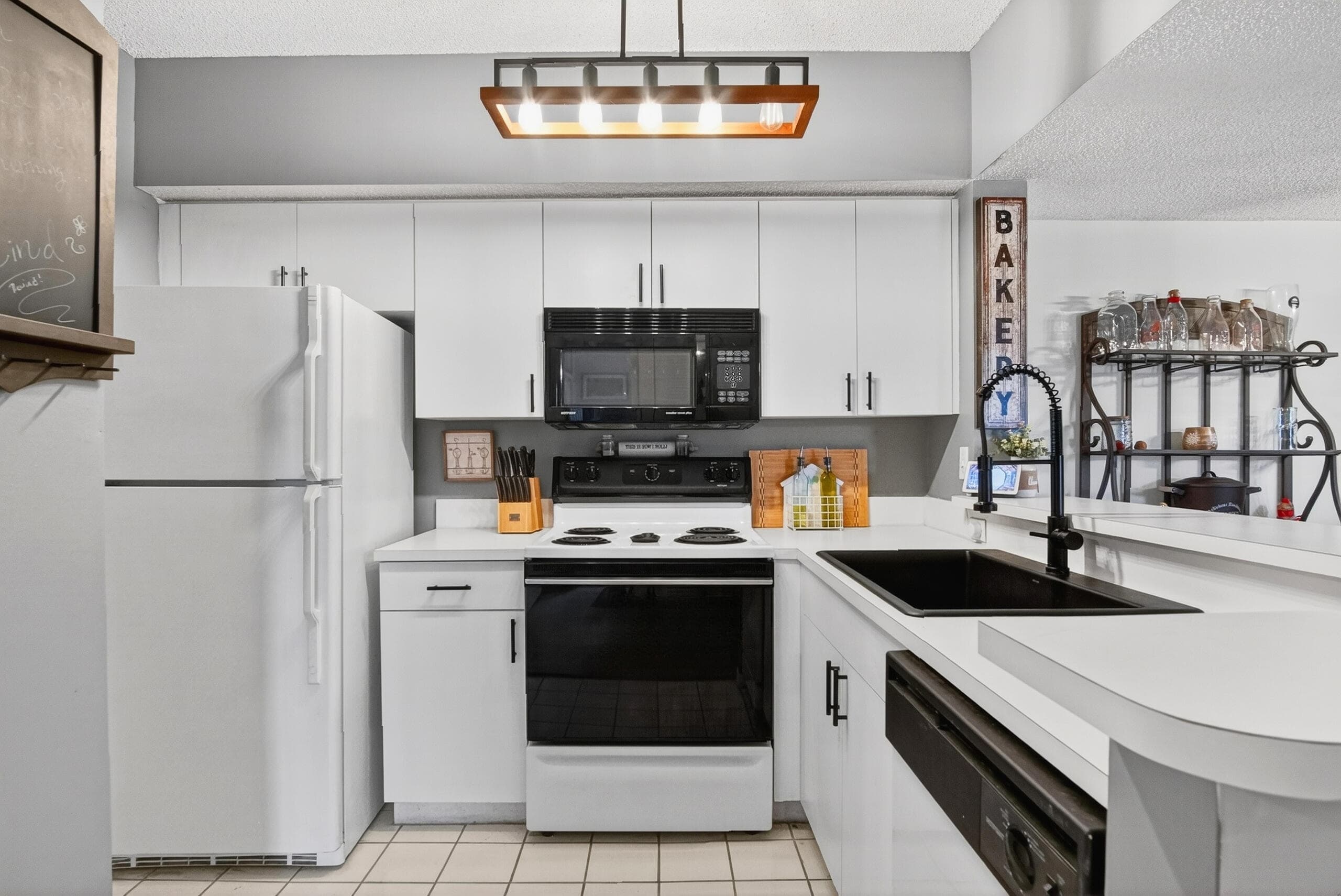 1640 N 42nd Circle Unit 305, Vero Beach, FL 32967 — photo 12 of 30