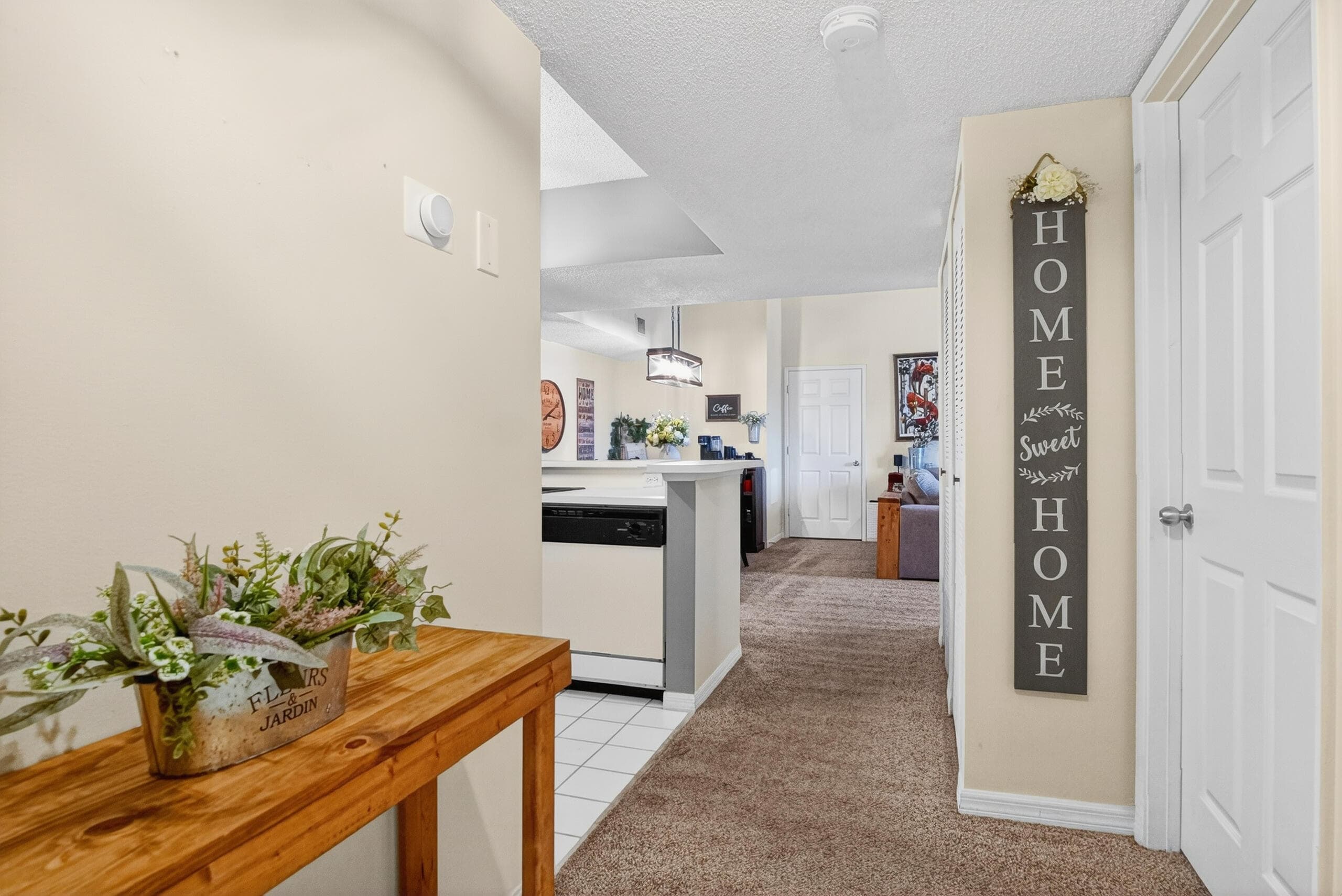 1640 N 42nd Circle Unit 305, Vero Beach, FL 32967 — photo 3 of 30