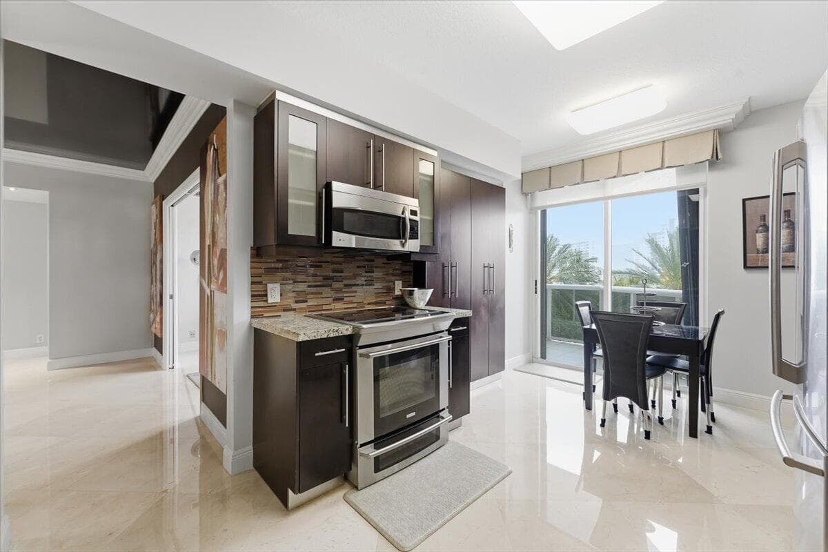 3100 N Ocean Boulevard 407, Fort Lauderdale, FL 33308 — photo 6 of 32