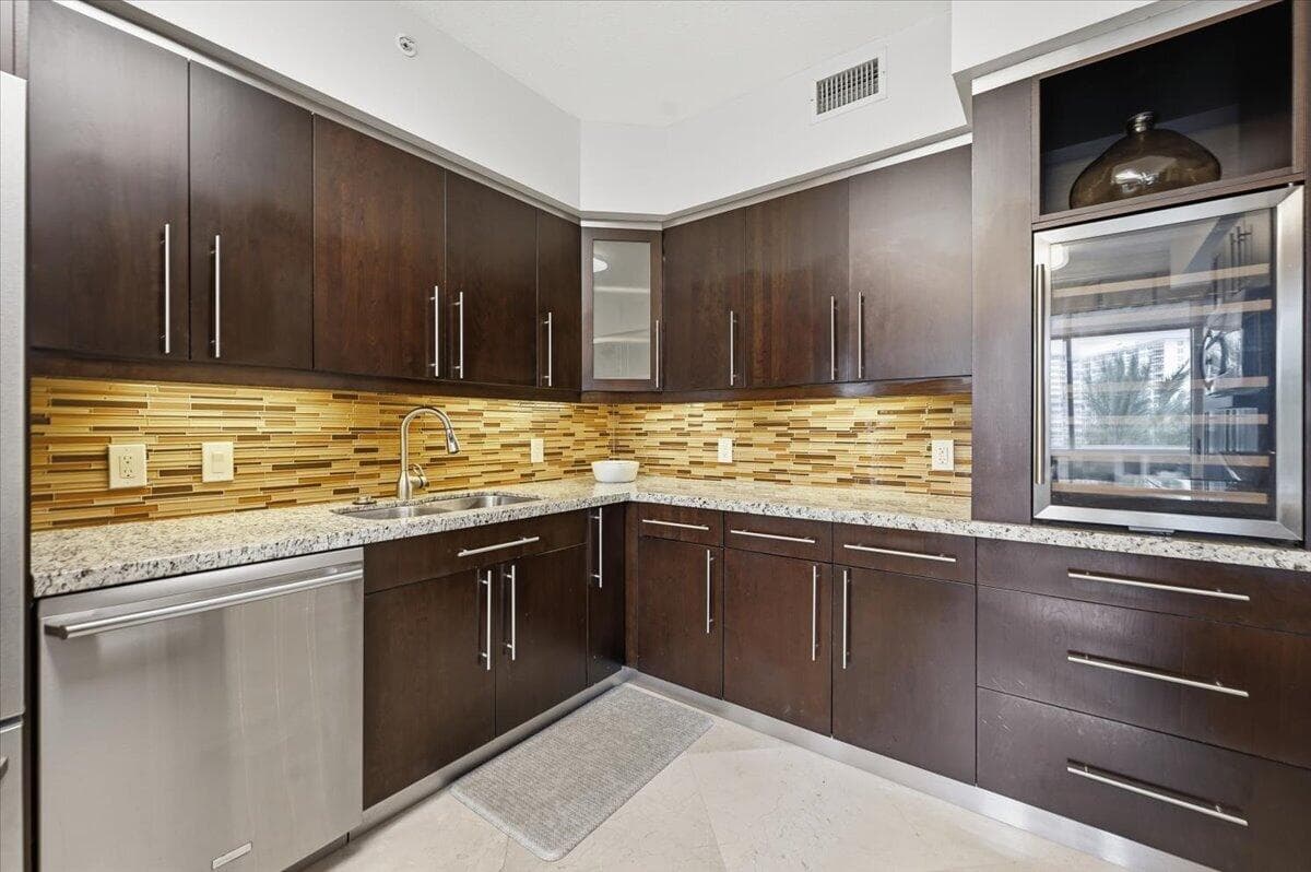 3100 N Ocean Boulevard 407, Fort Lauderdale, FL 33308 — photo 8 of 32