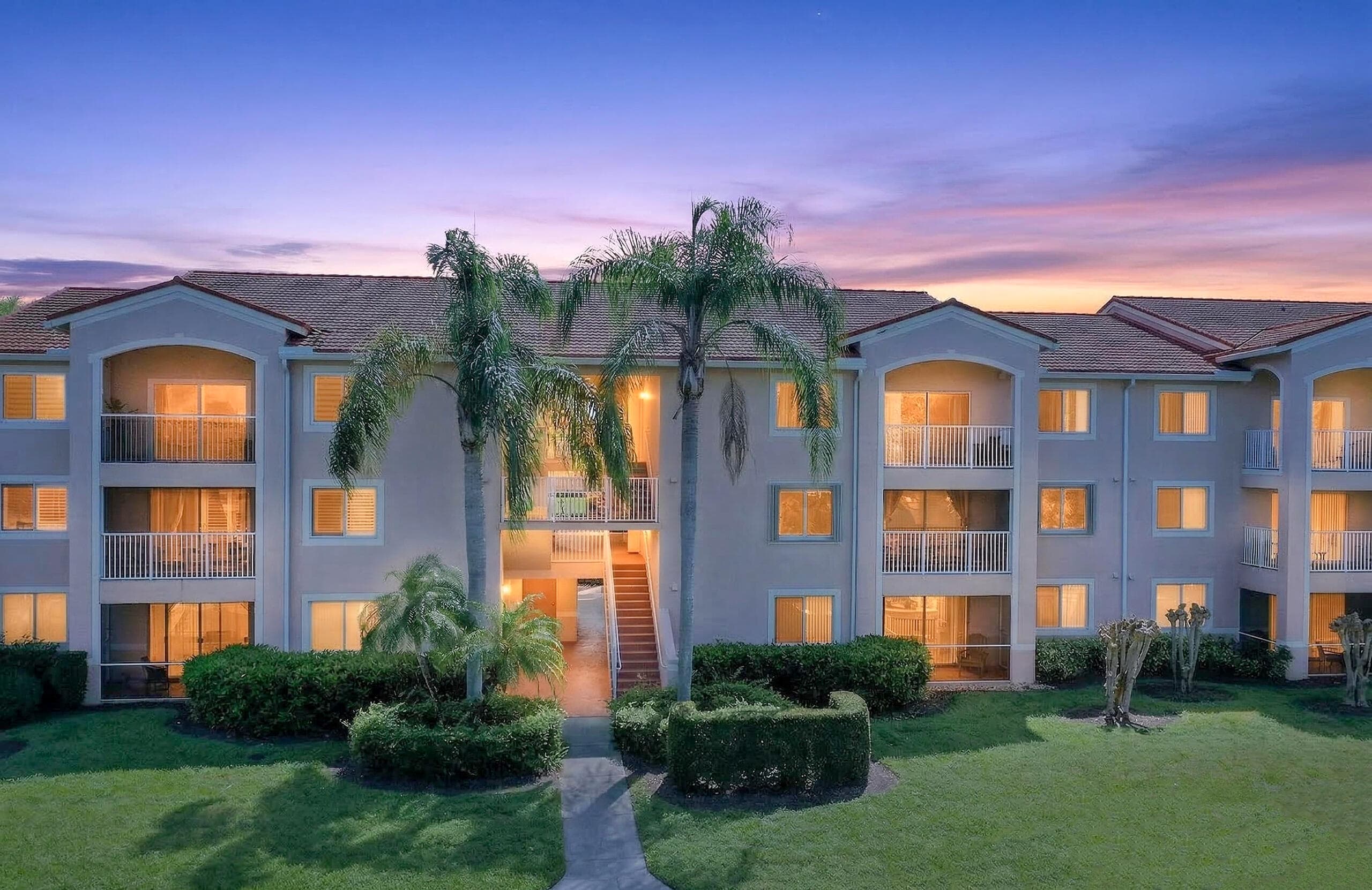 1640 N 42nd Circle Unit 305, Vero Beach, FL 32967 — photo 2 of 30