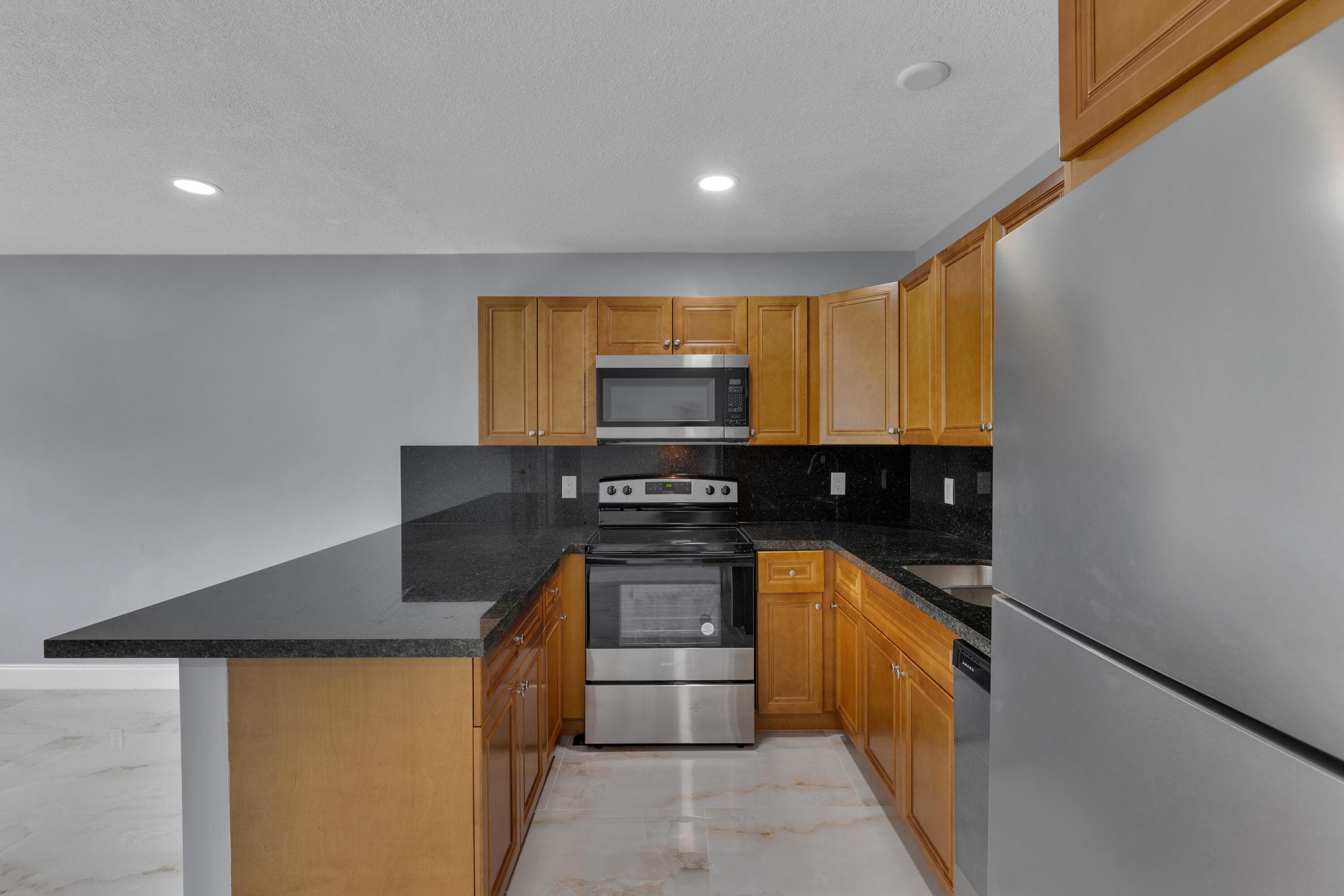 800-802 SW 6th Court, Pompano Beach, FL 33060 — photo 9 of 38