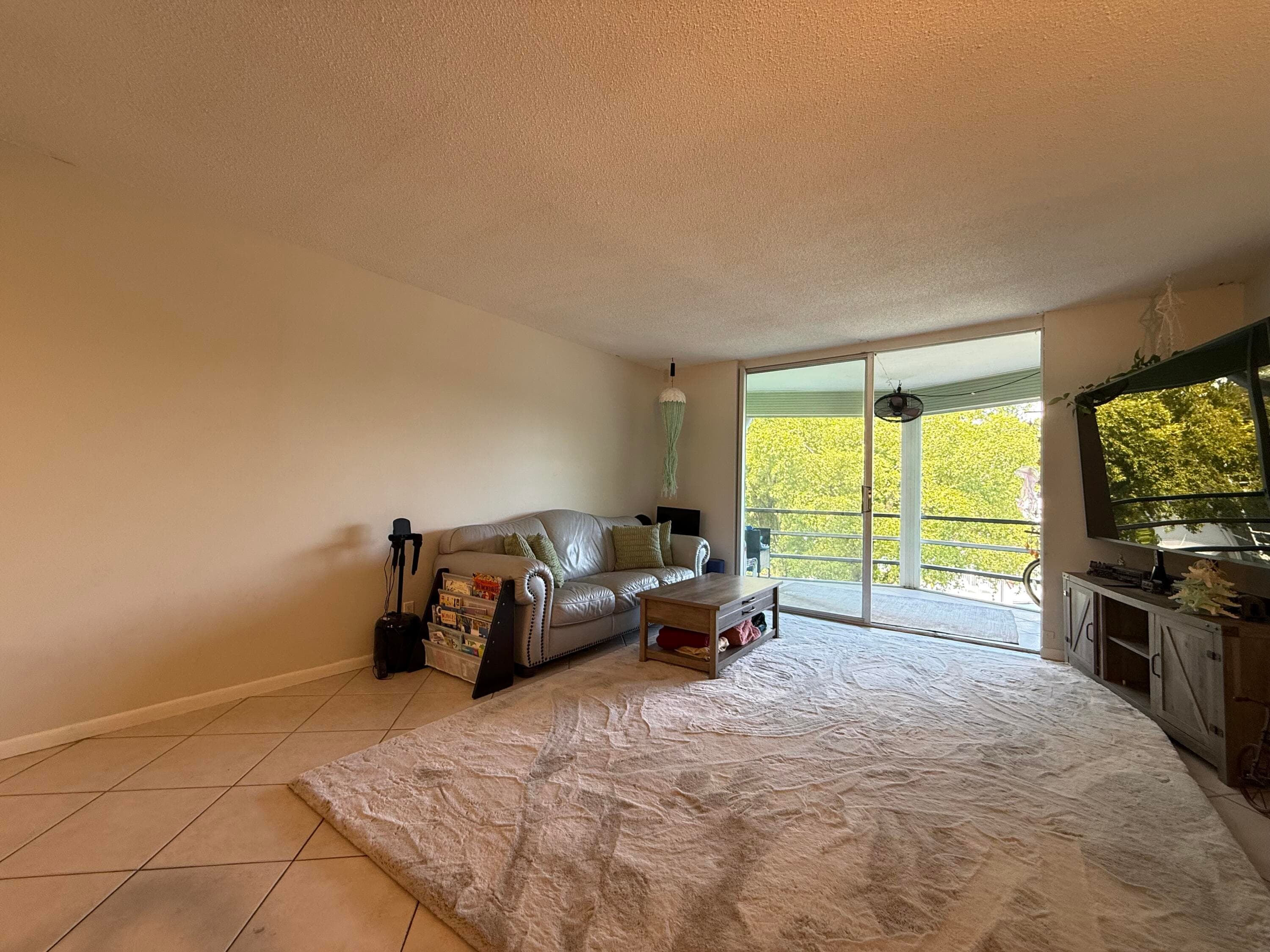 1040 SE 4th Avenue 331, Deerfield Beach, FL 33441 — photo 12 of 15