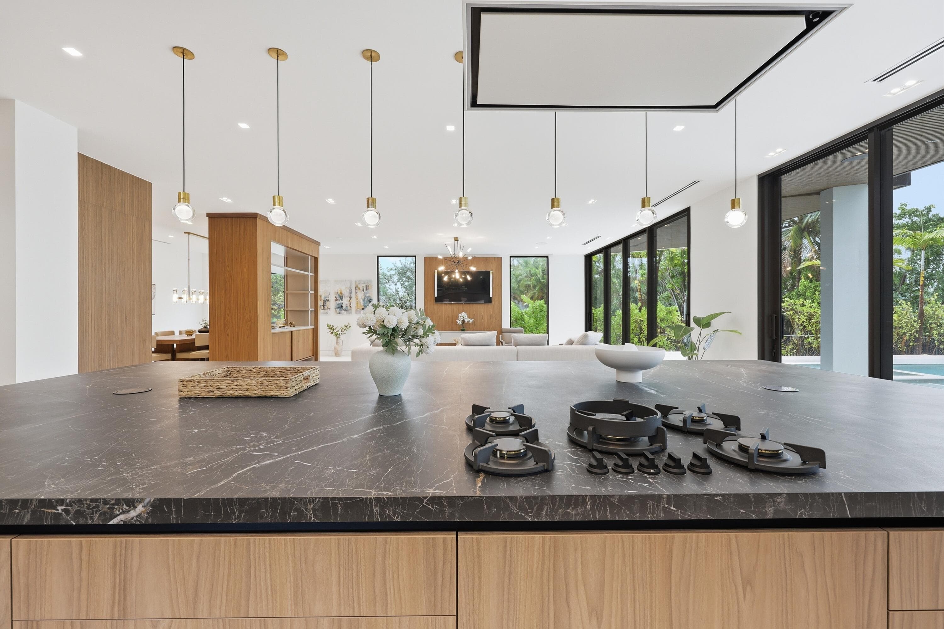 930 S Shore Drive, Miami Beach, FL 33141 — photo 14 of 37