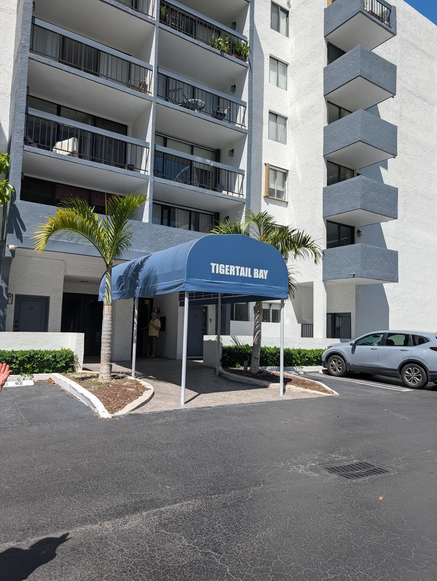 2715 Tigertail Avenue Apt 402, Miami, FL 33133 — photo 31 of 38