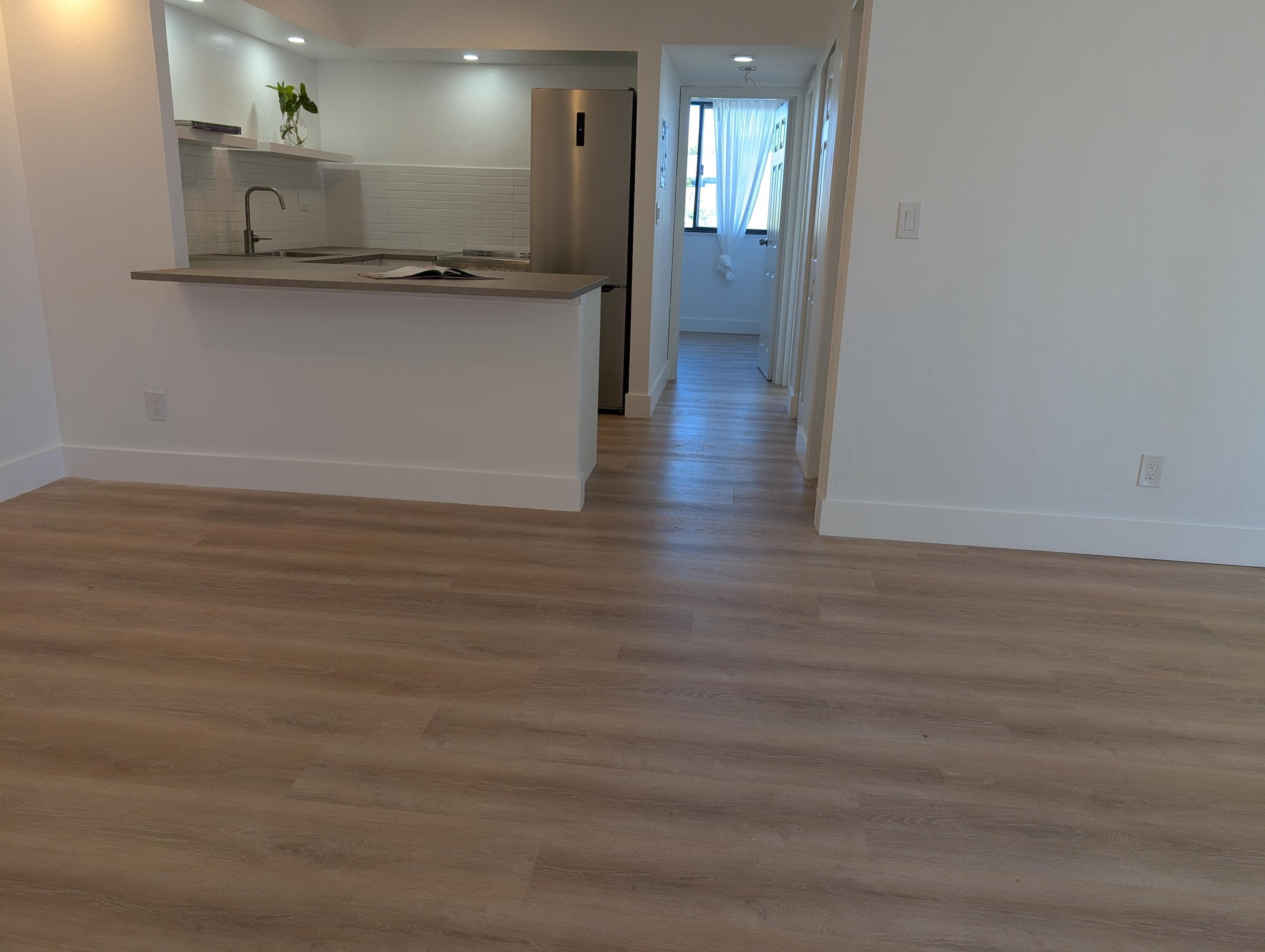 2715 Tigertail Avenue Apt 402, Miami, FL 33133 — photo 7 of 38