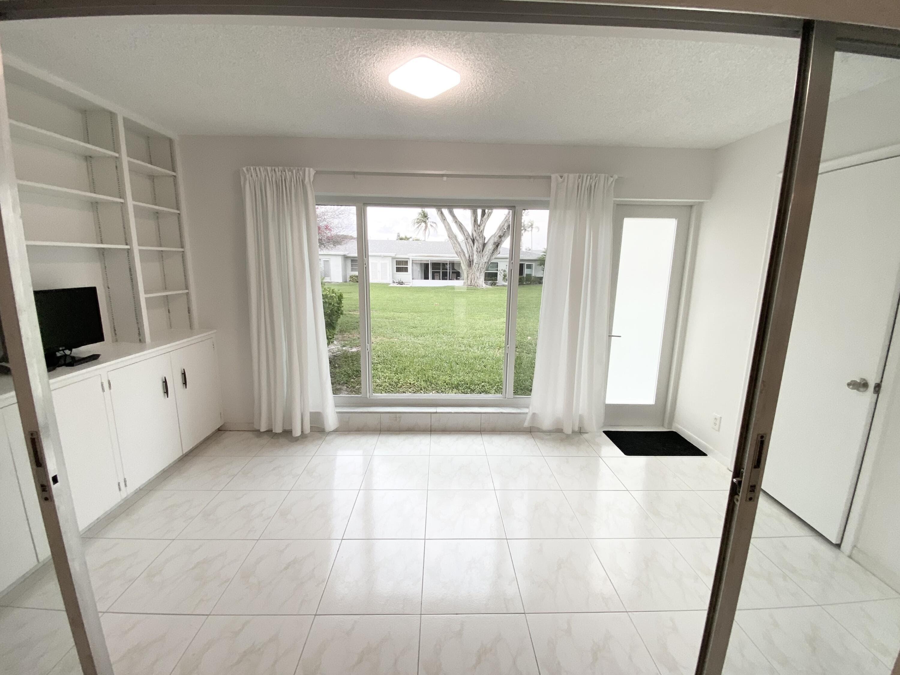 1110 Cactus Terrace D, Delray Beach, FL 33445 — photo 2 of 35