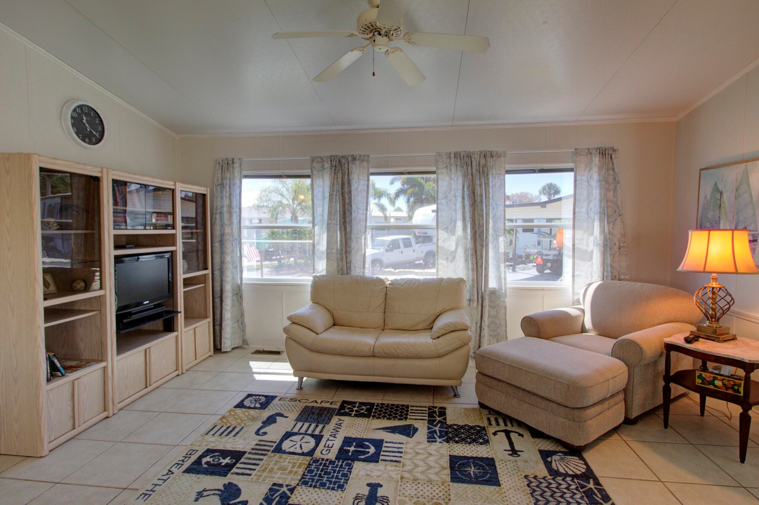 5395 SE 64th Terrace, Okeechobee, FL 34974 — photo 4 of 24