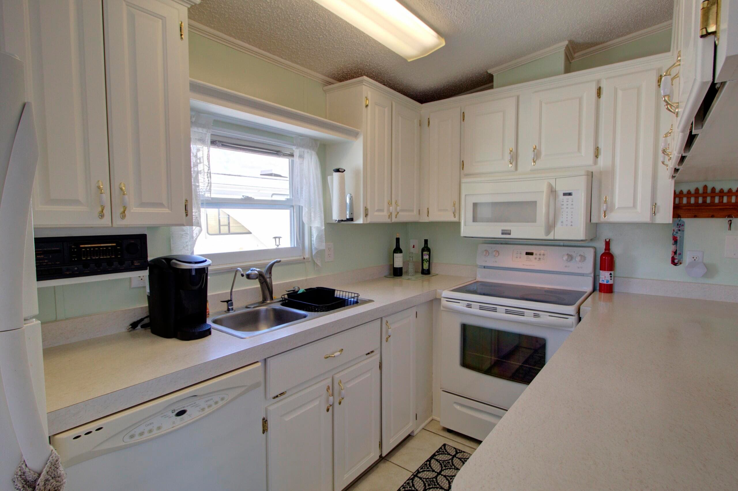5395 SE 64th Terrace, Okeechobee, FL 34974 — photo 11 of 24