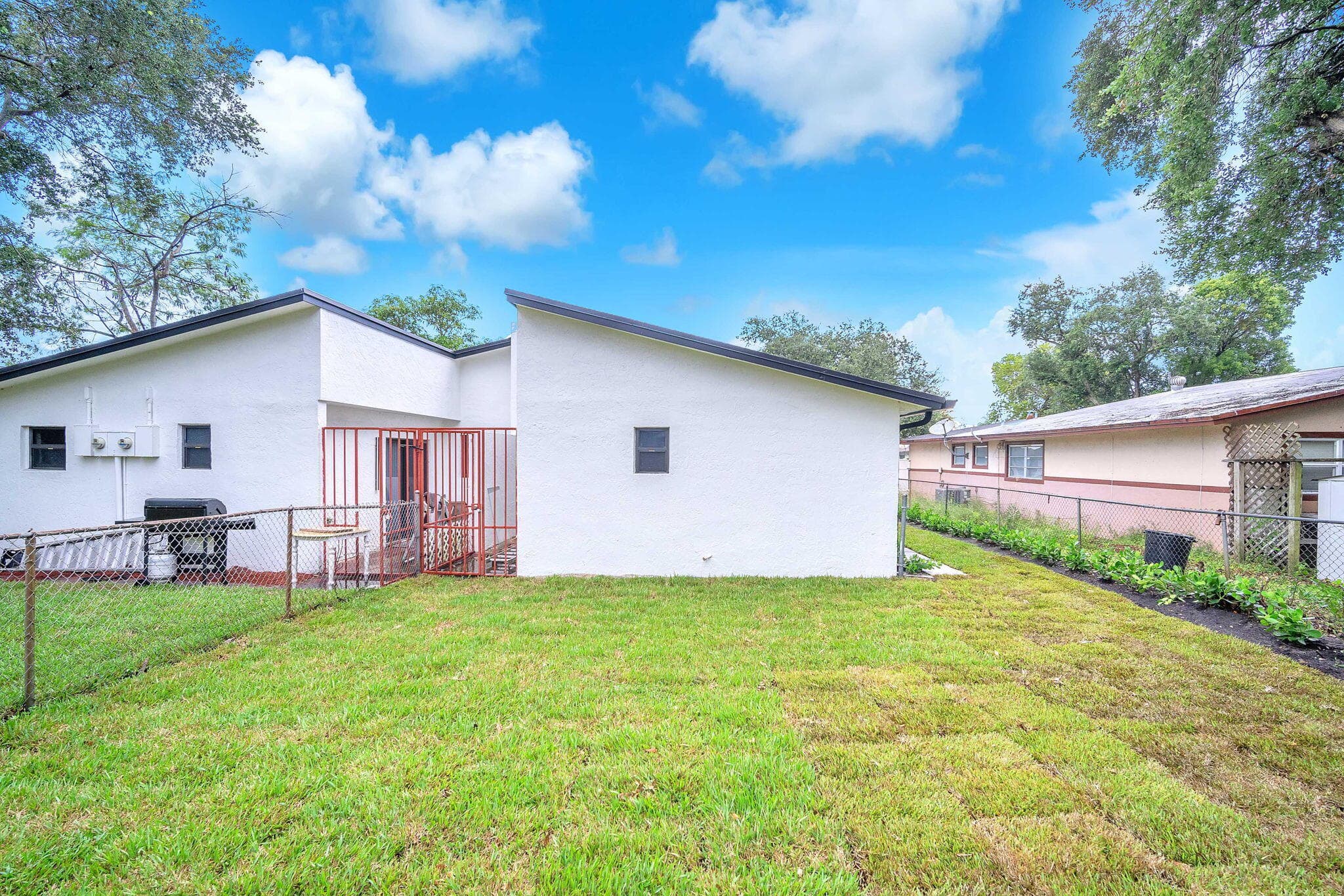 2460 SW 58th Manor 1-2, Dania Beach, FL 33312 — photo 2 of 15