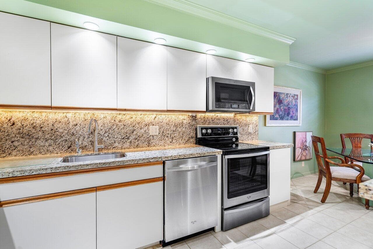 69 Eastgate Drive Unit D, Boynton Beach, FL 33436 — photo 9 of 45