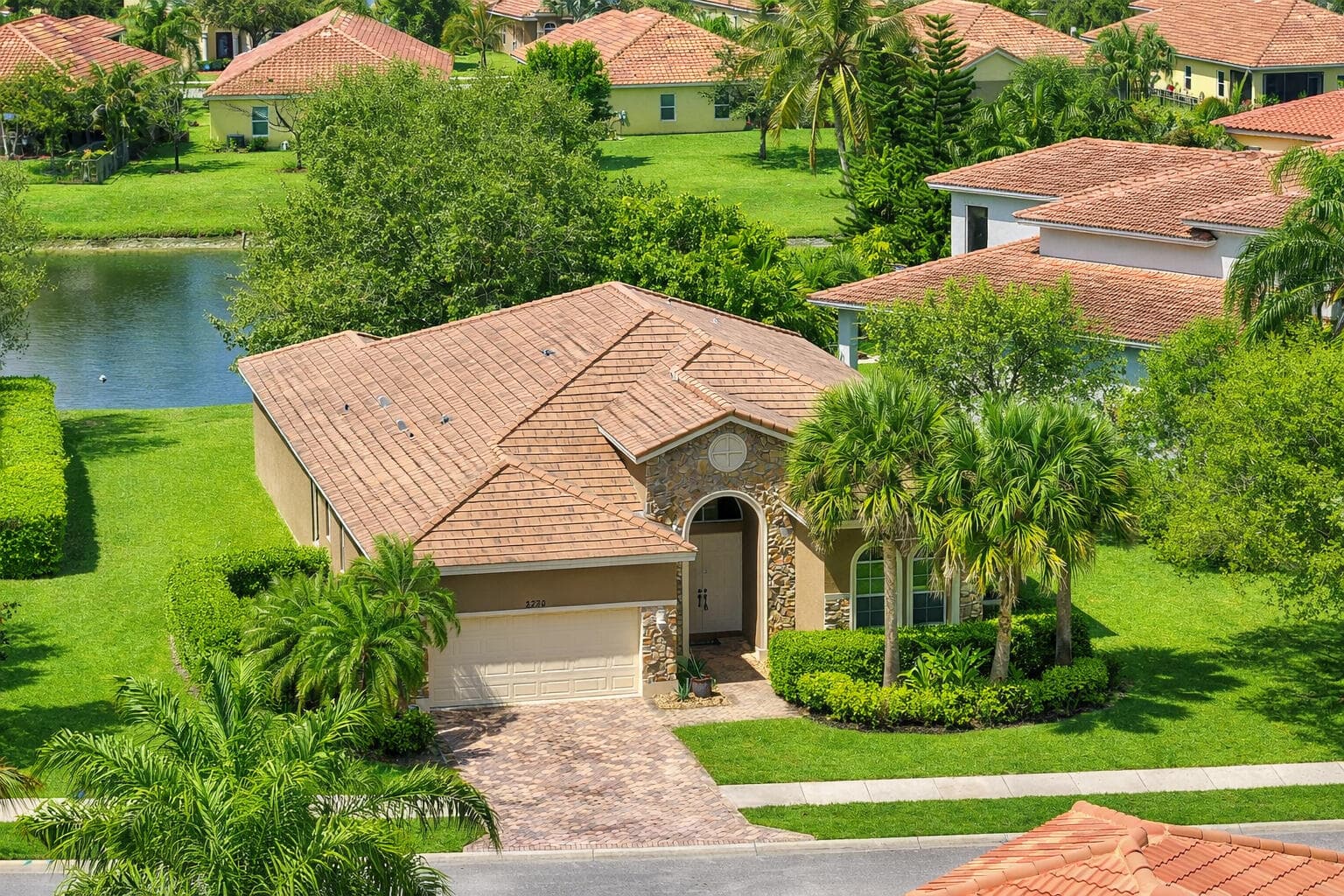 2770 Grand Isle Way SW, Vero Beach, FL 32968 — photo 1 of 42