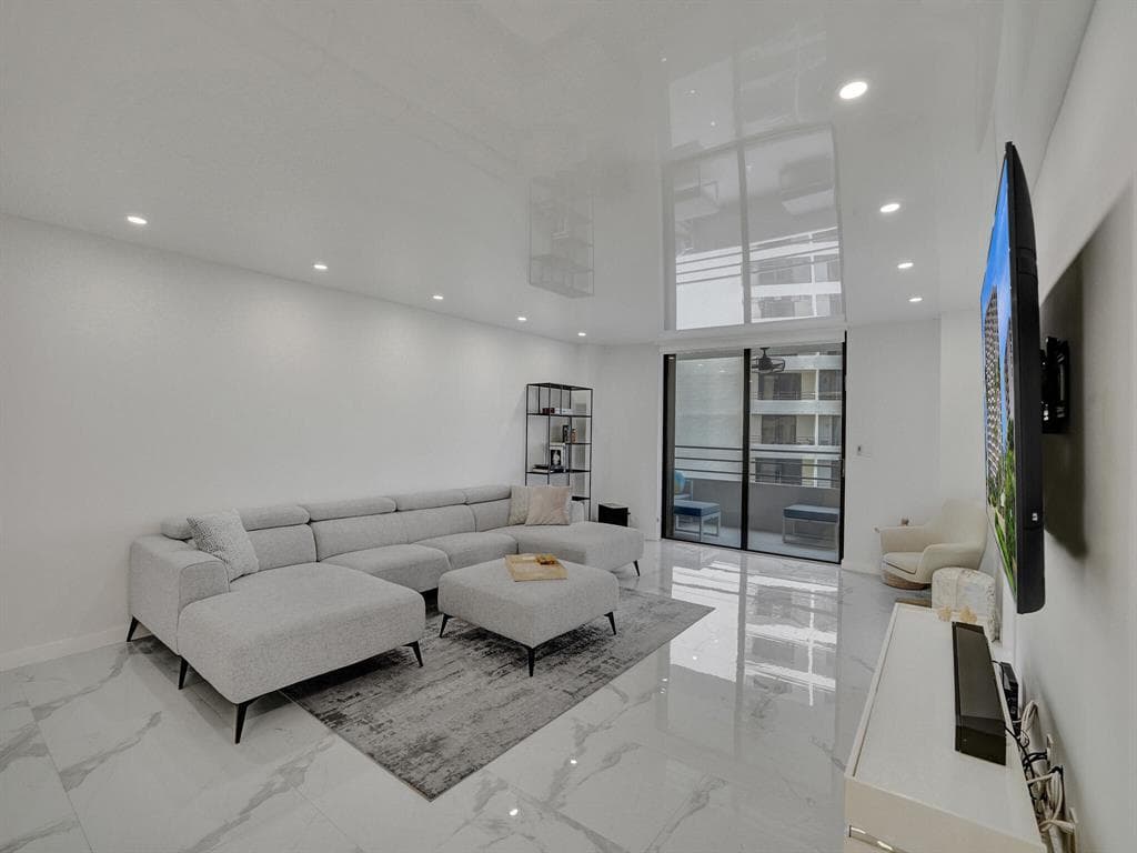 2500 Parkview Drive 1112, Hallandale Beach, FL 33009 — photo 10 of 54