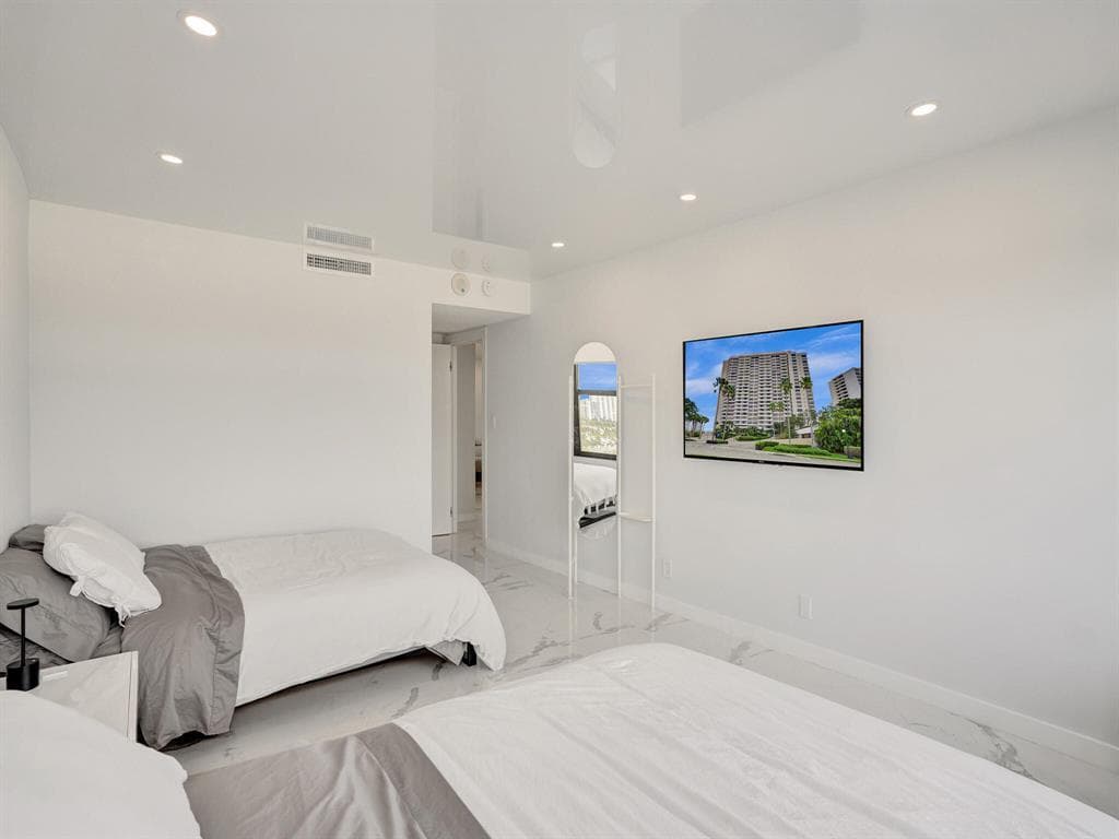 2500 Parkview Drive 1112, Hallandale Beach, FL 33009 — photo 23 of 54