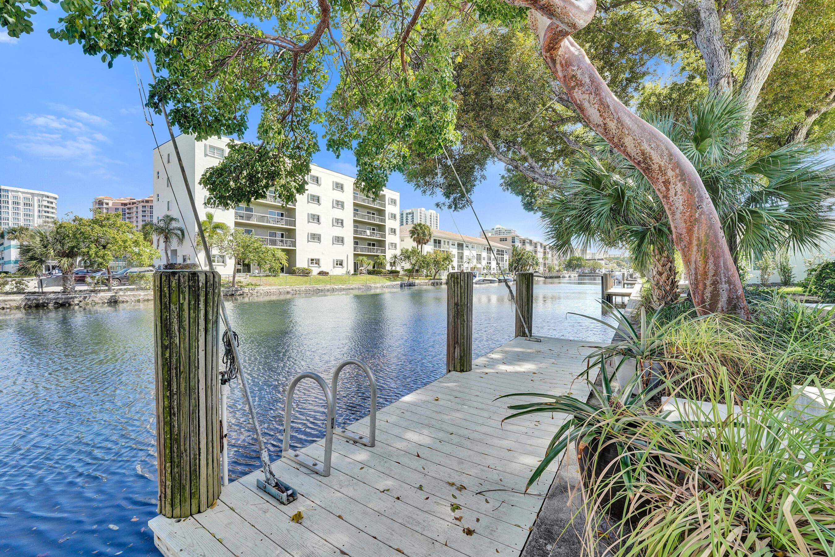 1431 S Ocean Boulevard 37, Lauderdale-By-The-Sea, FL 33062 — photo 2 of 32