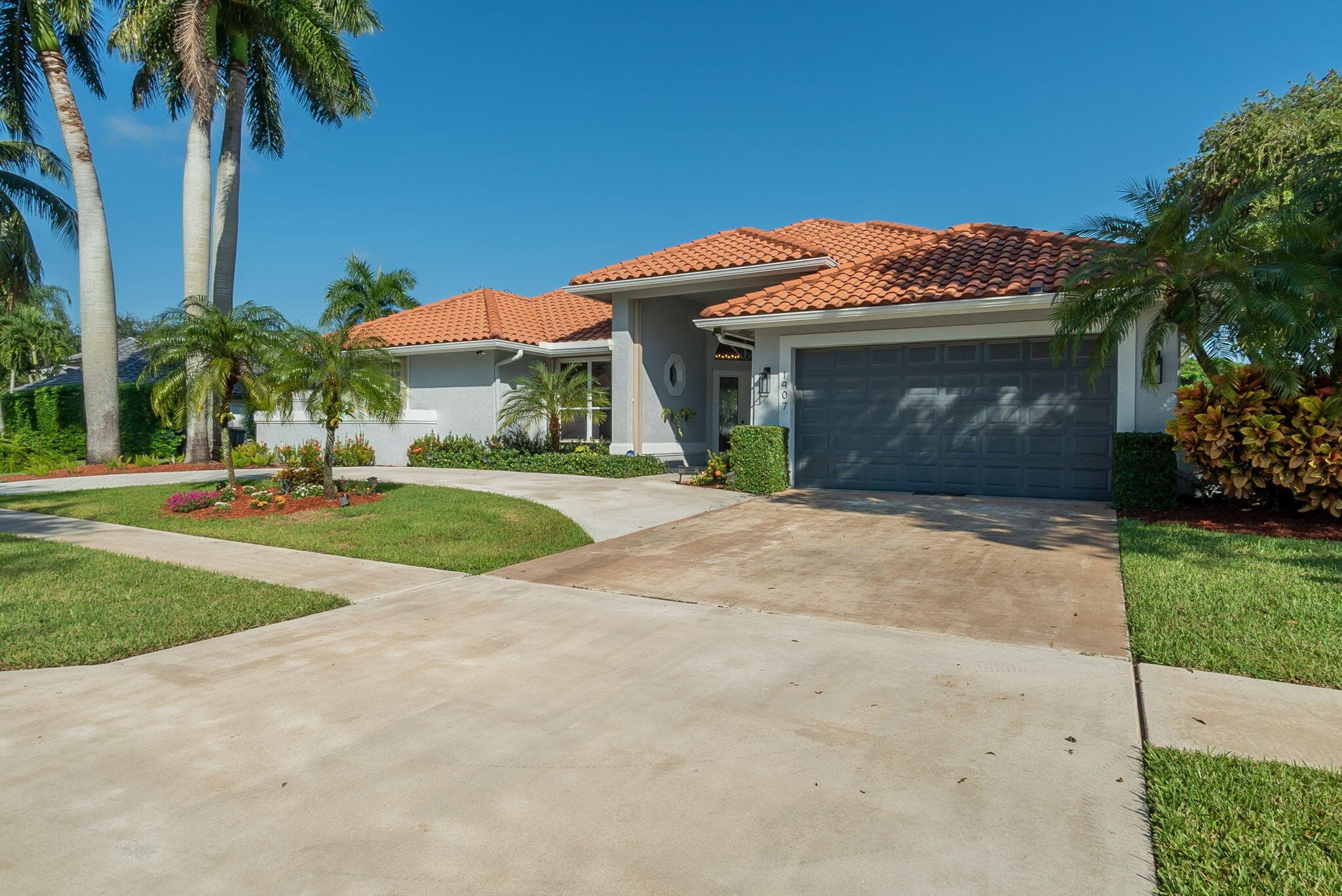 1907 S Club Drive, Wellington, FL 33414 — photo 2 of 40