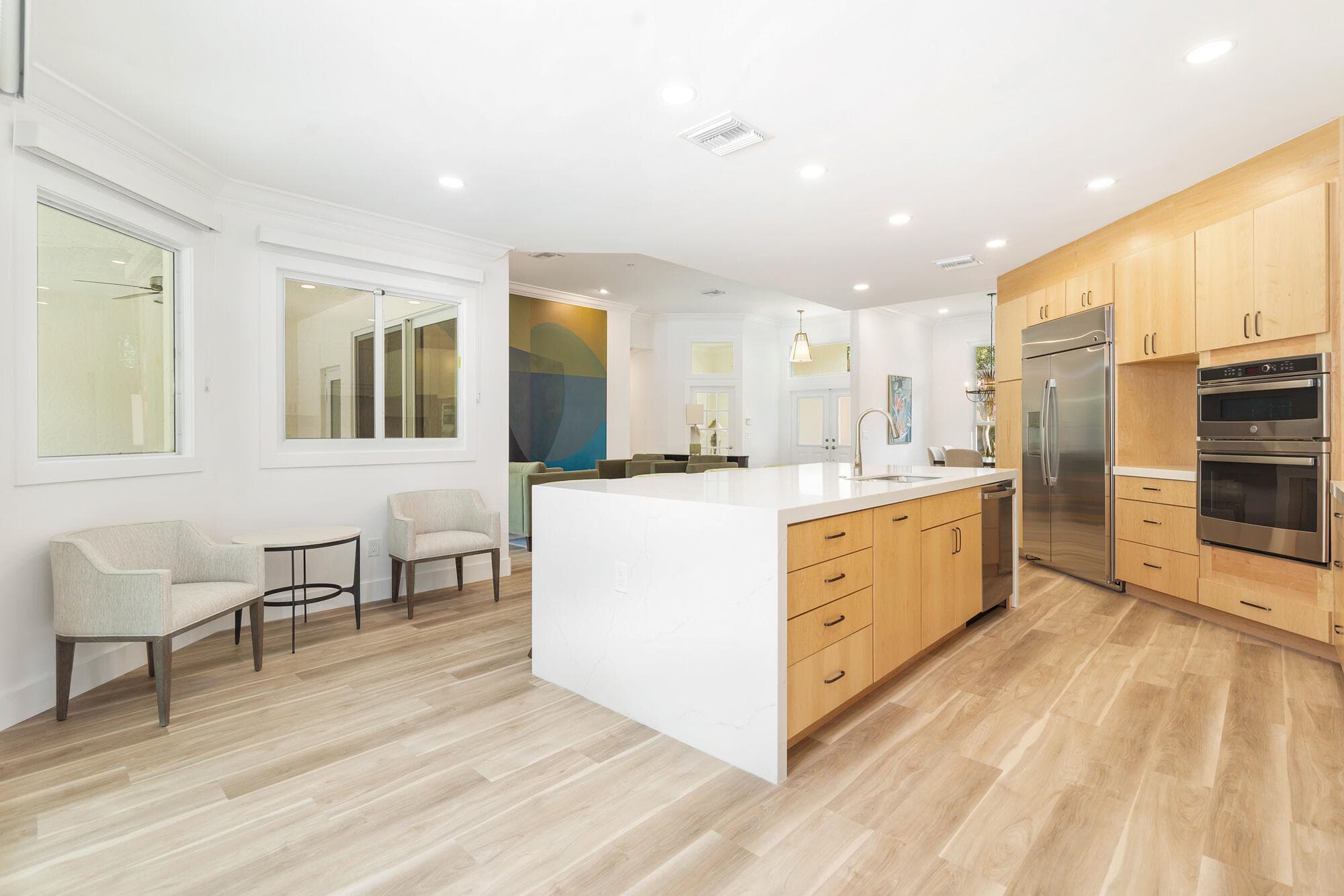 3317 Embassy Drive, West Palm Beach, FL 33401 — photo 11 of 42
