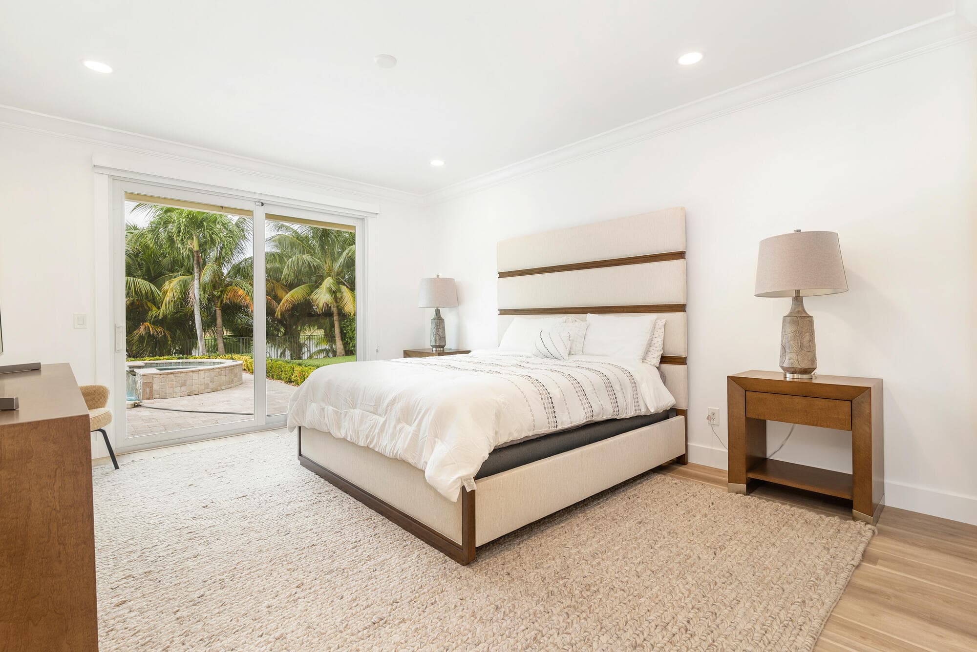 3317 Embassy Drive, West Palm Beach, FL 33401 — photo 16 of 42