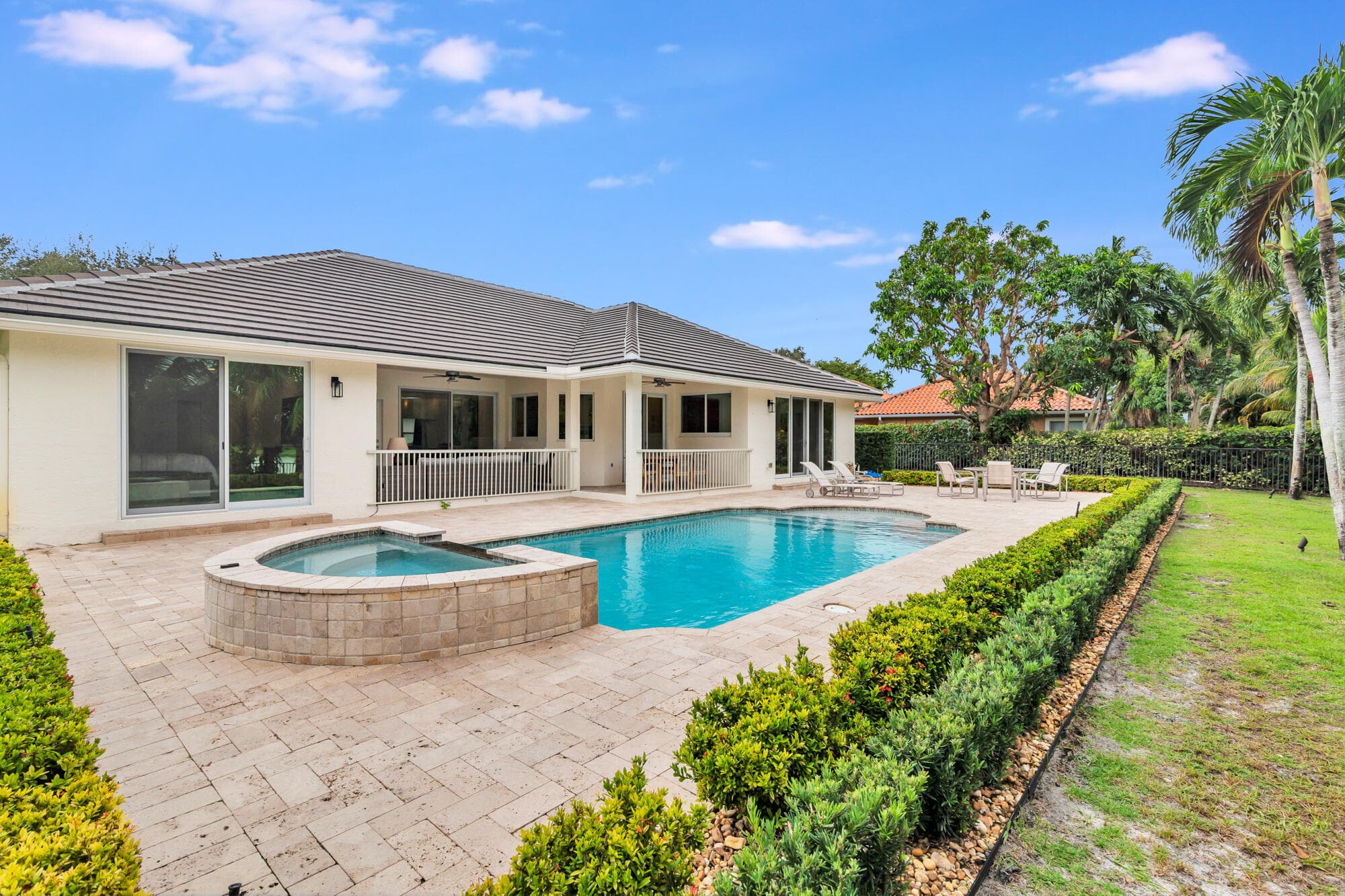 3317 Embassy Drive, West Palm Beach, FL 33401 — photo 28 of 42