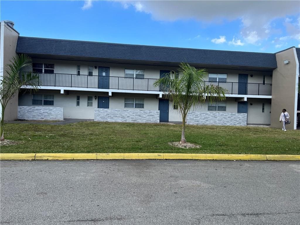 7925 S Colony Circle 107, Tamarac, FL 33321 — photo 1 of 9