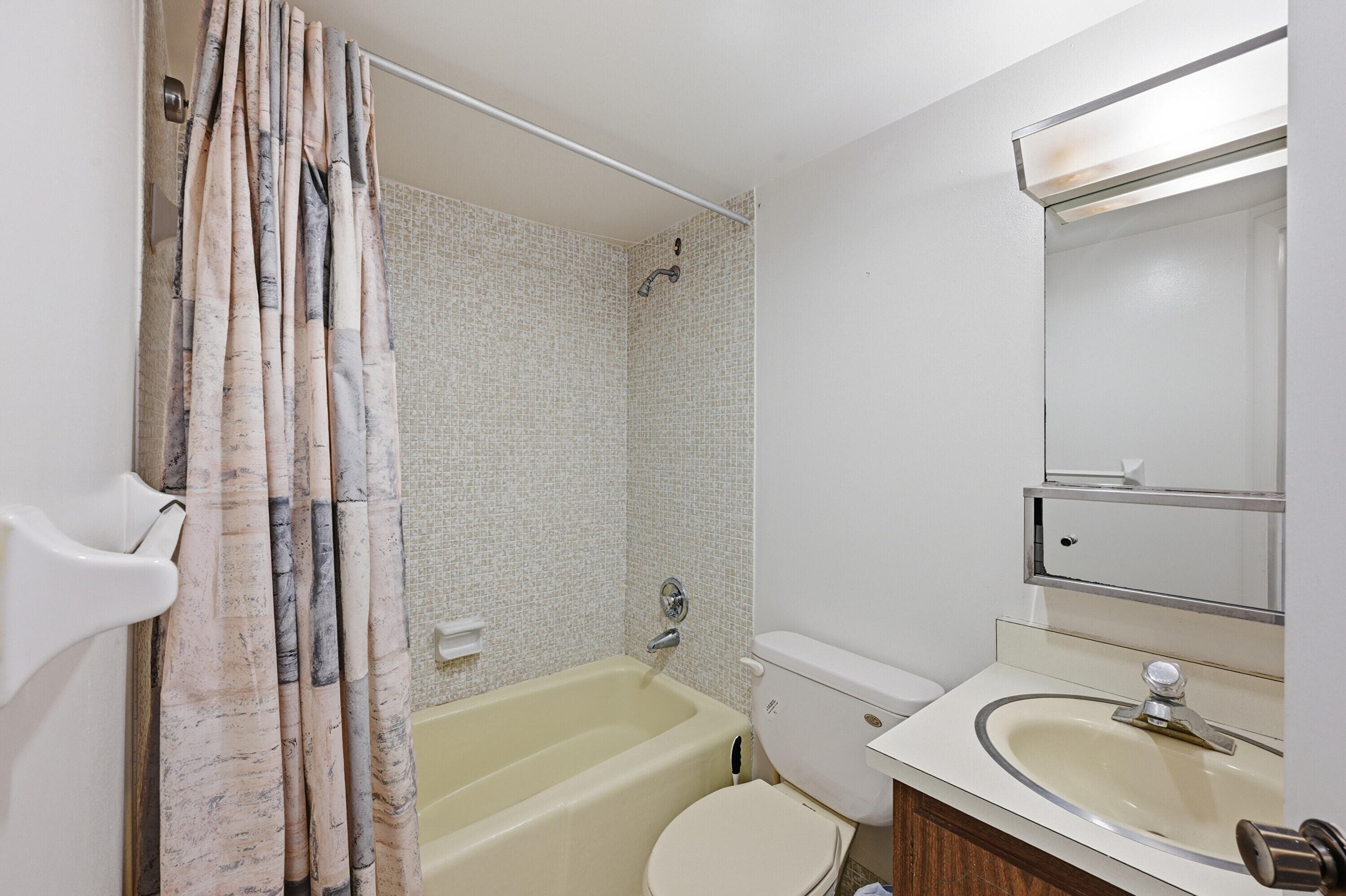 630 Tennis Club Drive Apt 204, Fort Lauderdale, FL 33311 — photo 16 of 33