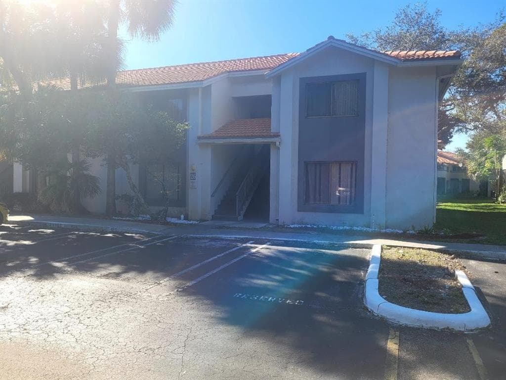 3208 Coral Lake Lane 3208, Coral Springs, FL 33065 — photo 1 of 15