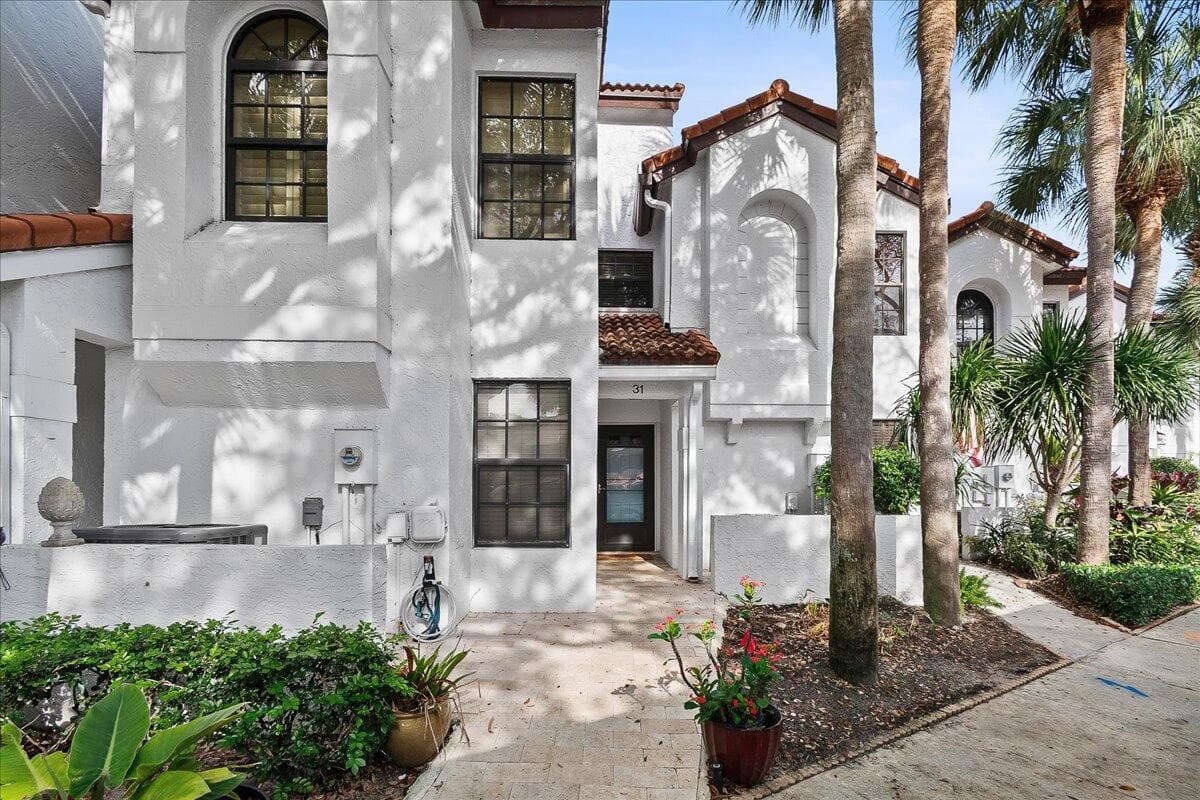 2359 Treasure Isle Drive 31, Palm Beach Gardens, FL 33410 — photo 2 of 44