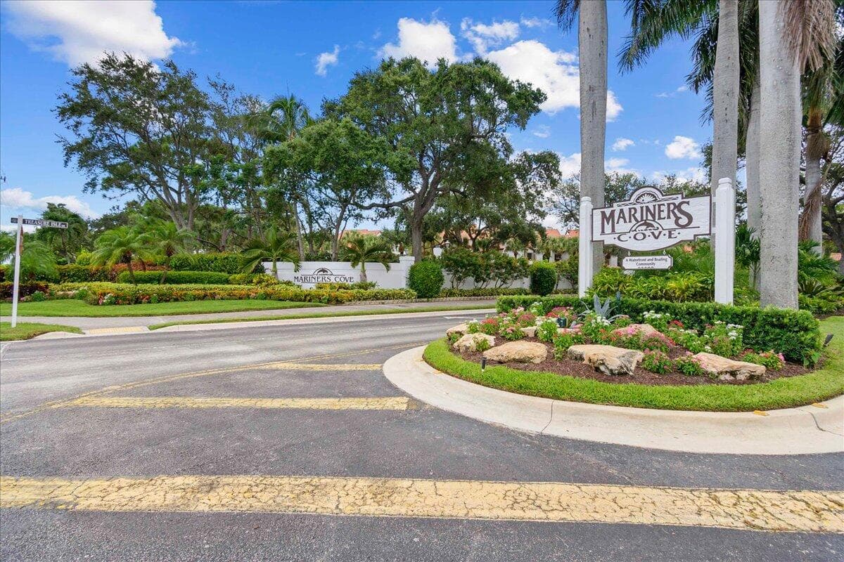 2359 Treasure Isle Drive 31, Palm Beach Gardens, FL 33410 — photo 35 of 44