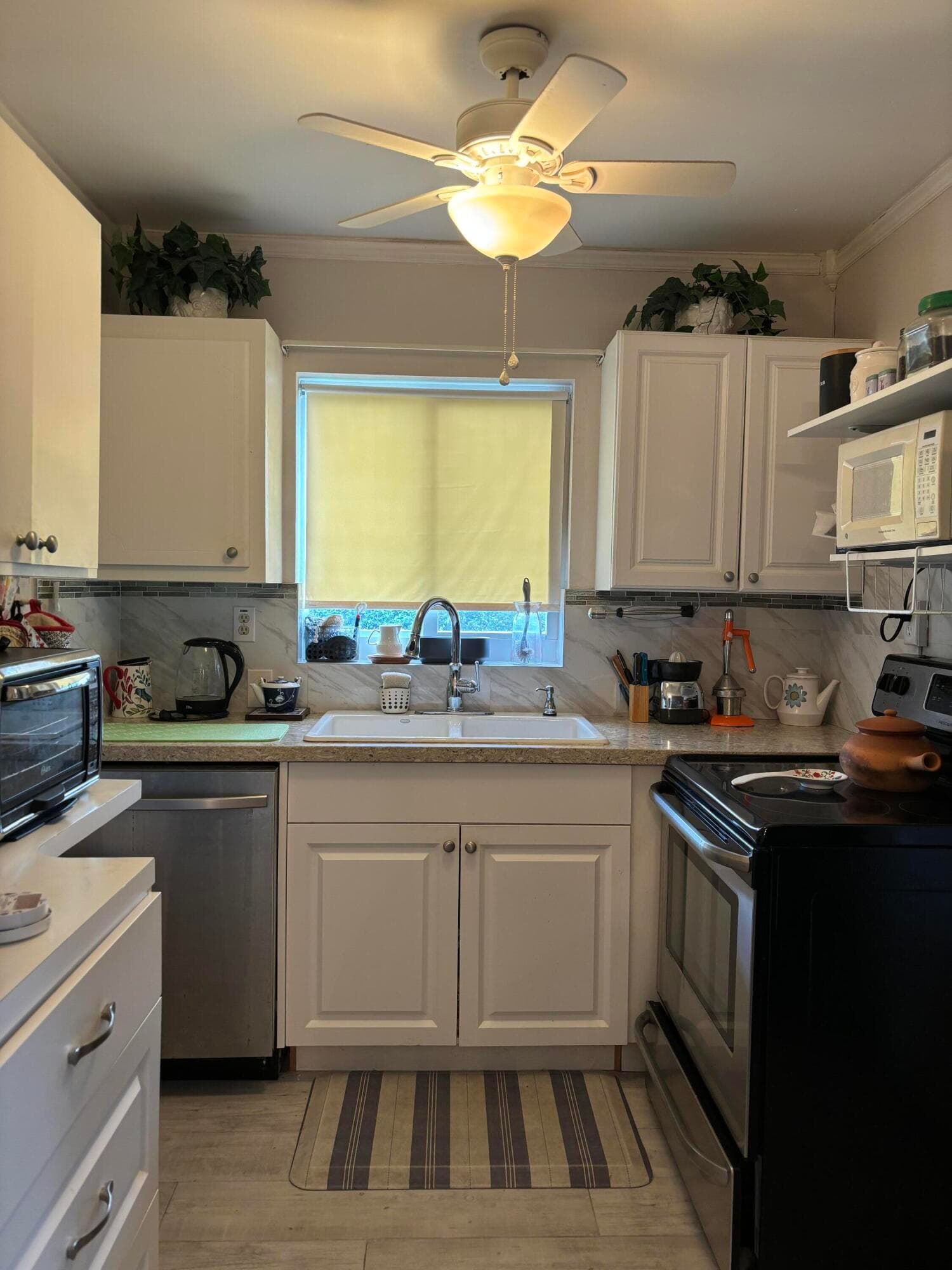 326 Andover, West Palm Beach, FL 33417 — photo 2 of 13