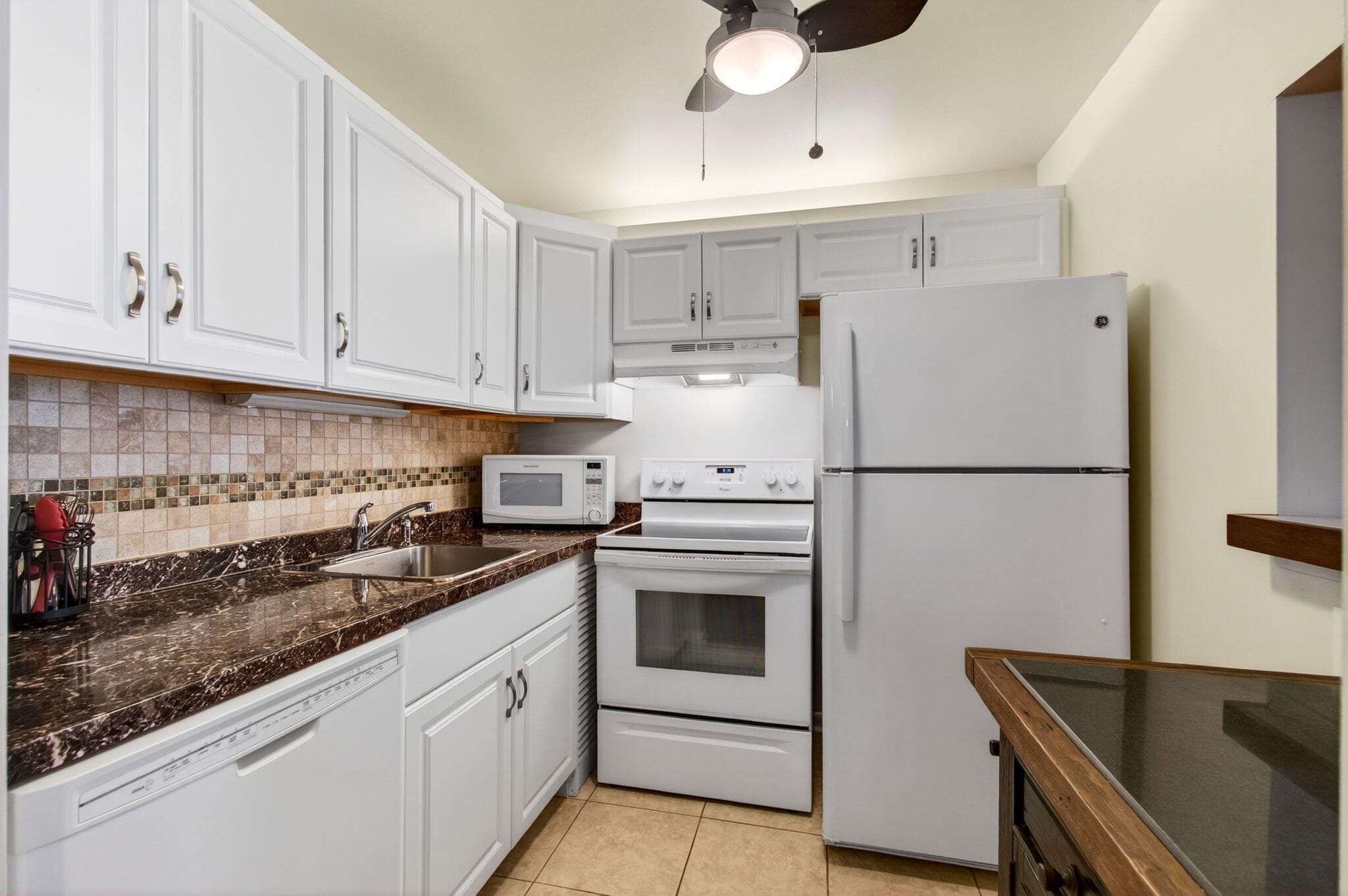 2073 Cambridge D, Deerfield Beach, FL 33442 — photo 24 of 198