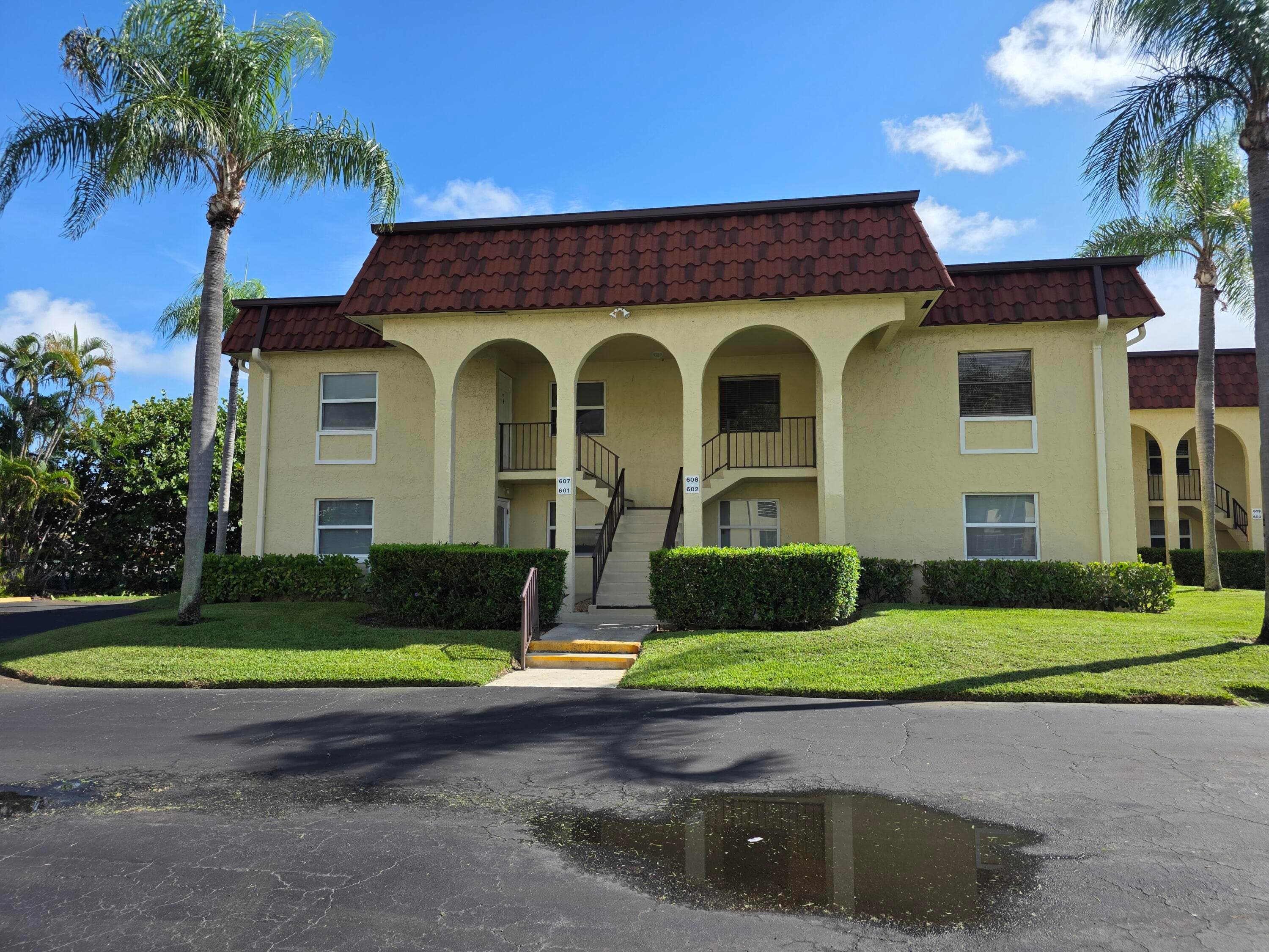 717 S Us Highway 1 608, Jupiter, FL 33477 — photo 1 of 32