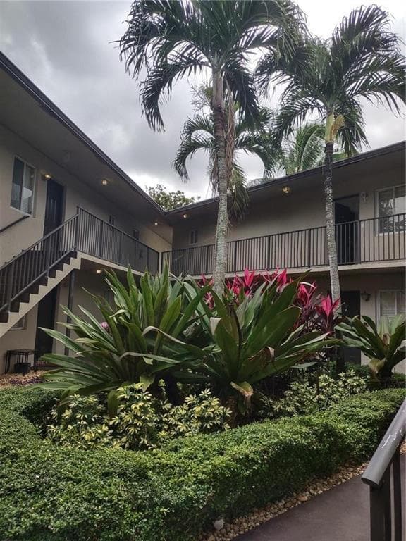 1444 Windsor Court 7, Fort Lauderdale, FL 33304 — photo 11 of 12