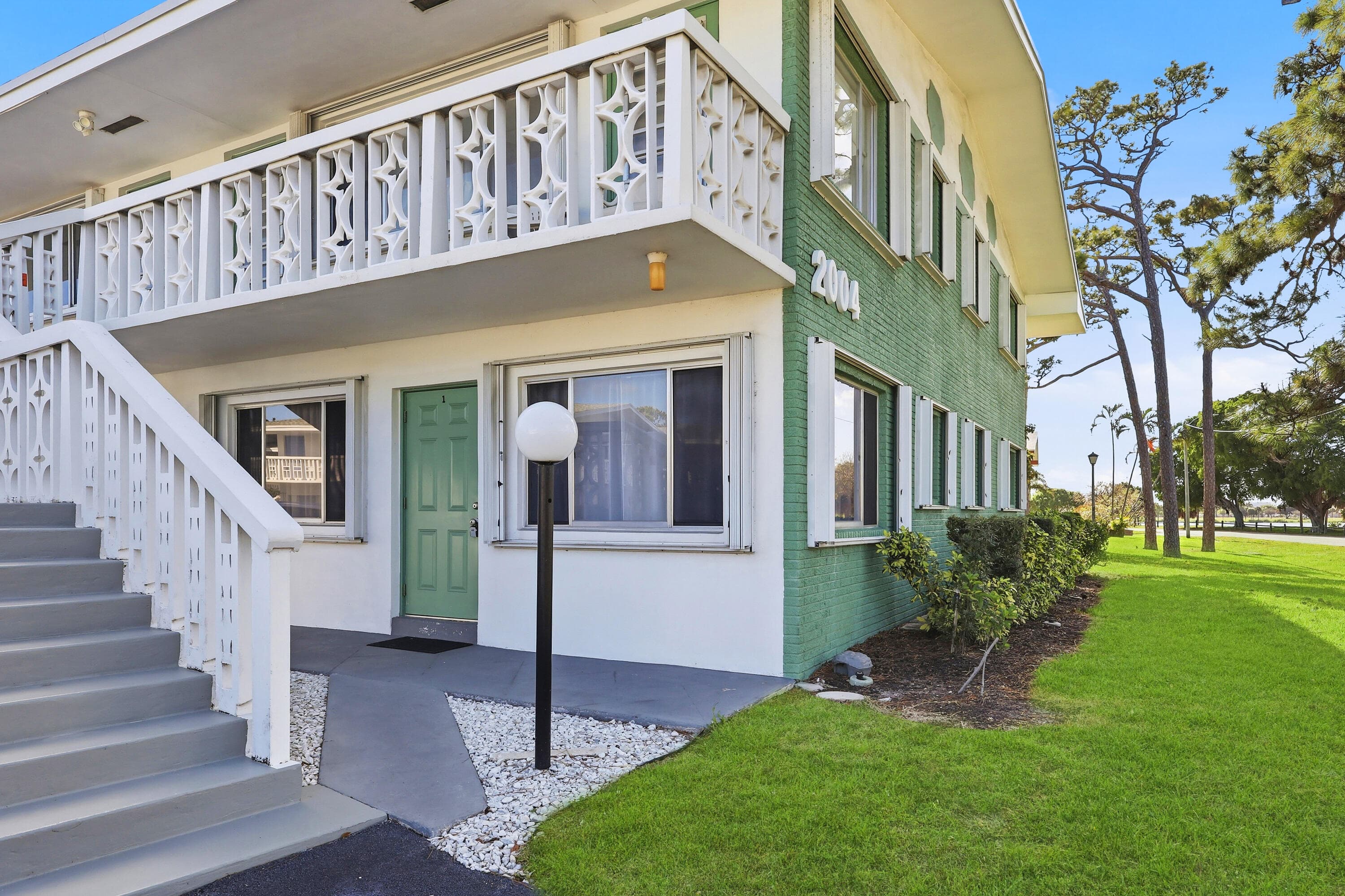 2004 Lake Osborne Drive 1, Lake Worth Beach, FL 33461 — photo 1 of 27