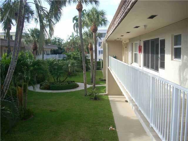 630 Snug Harbor Drive C14, Boynton Beach, FL 33435 — photo 10 of 19
