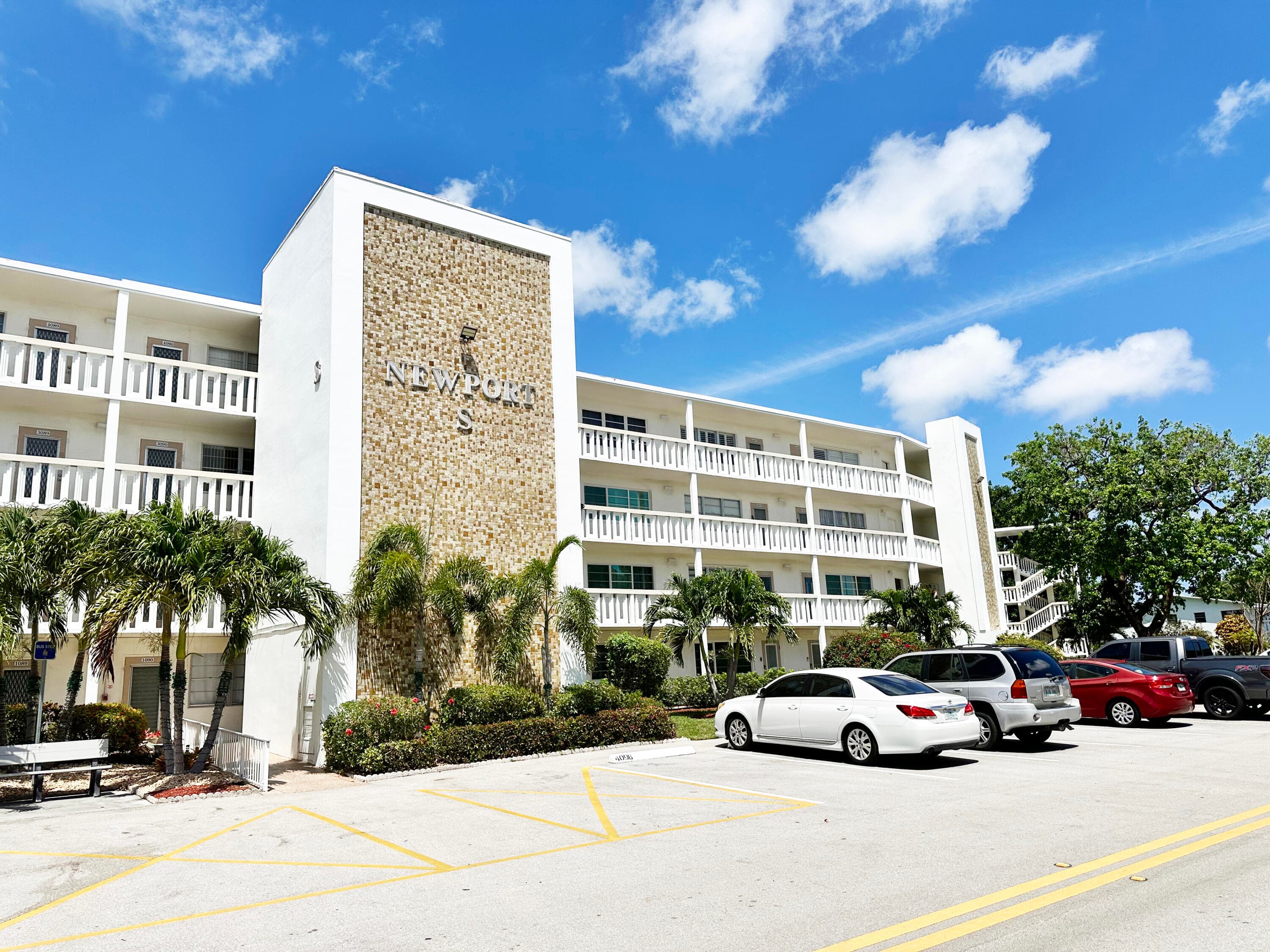 3097 Newport S 3097, Deerfield Beach, FL 33442 — photo 1 of 33
