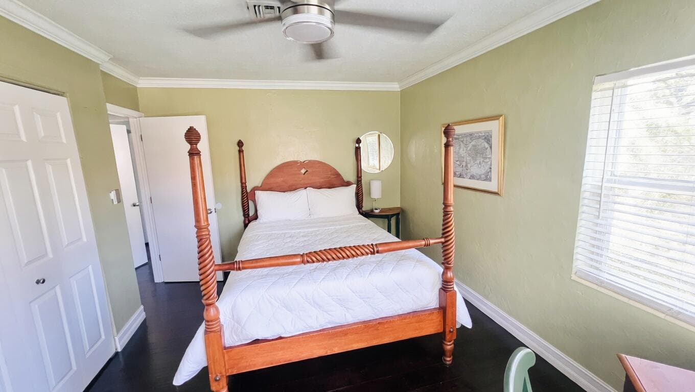 525 NE 27th Street, Wilton Manors, FL 33334 — photo 30 of 43