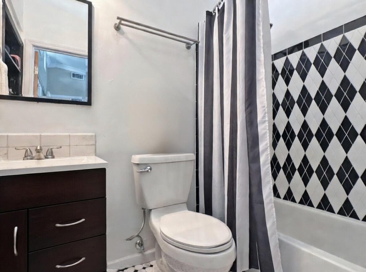 525 NE 27th Street, Wilton Manors, FL 33334 — photo 27 of 43