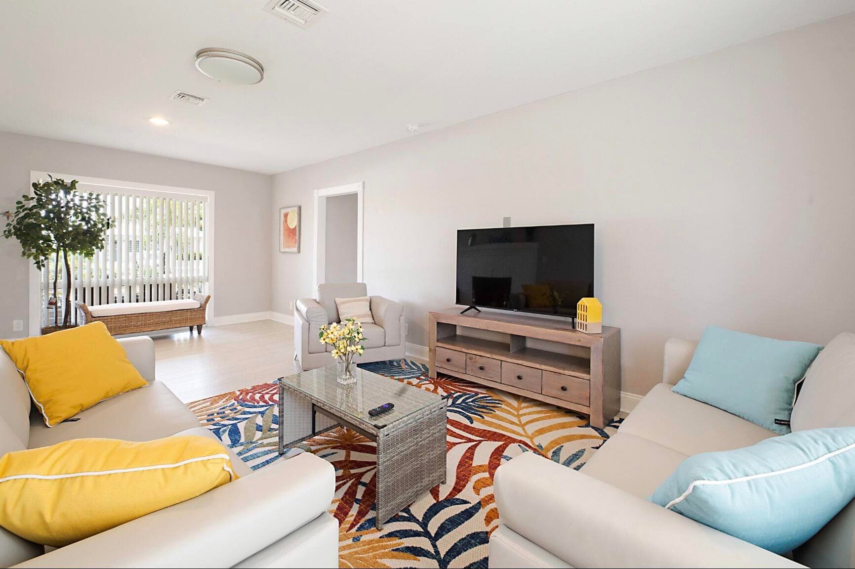 2740 SE 1st Court, Pompano Beach, FL 33062 — photo 2 of 22