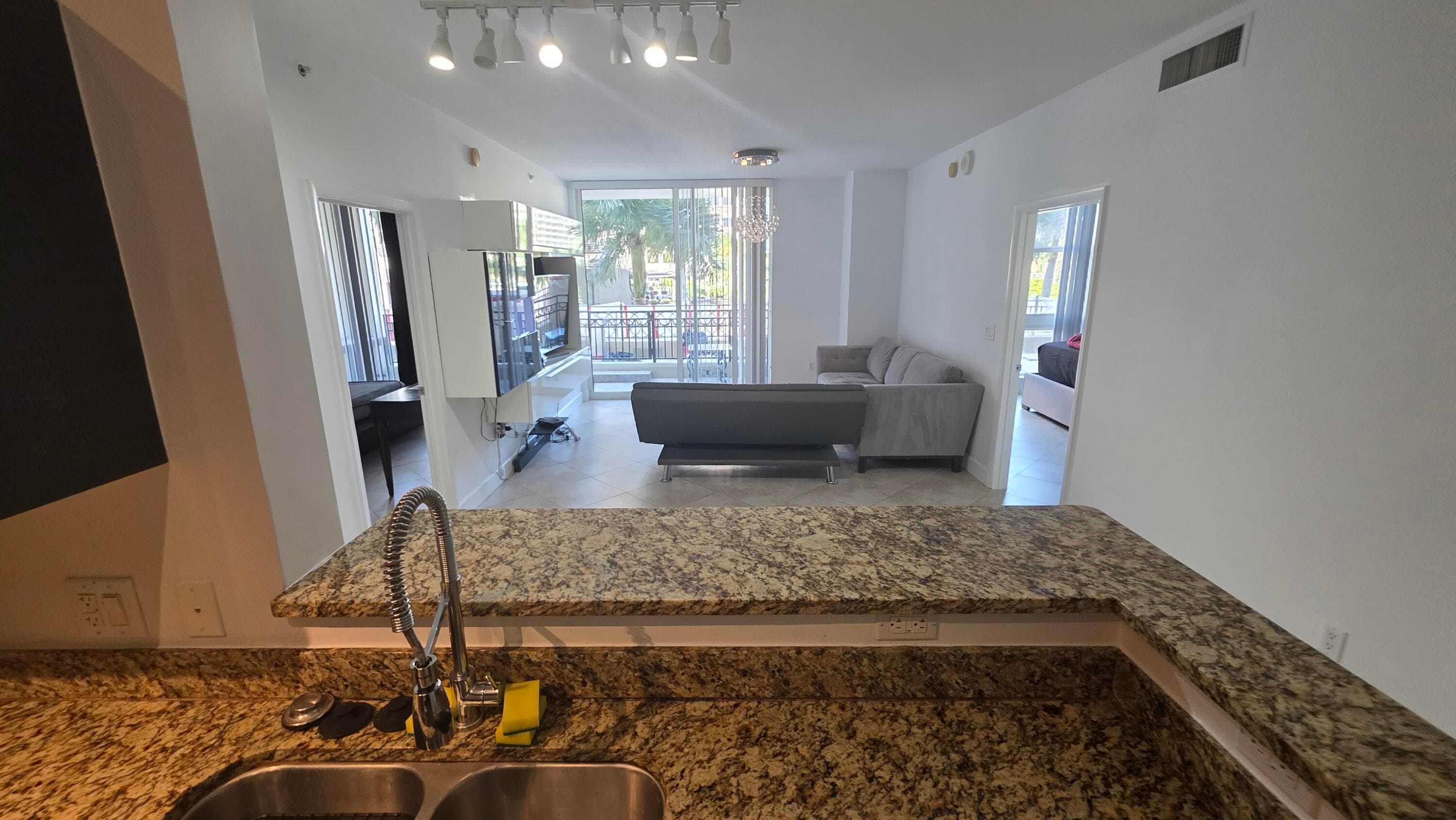 550 Okeechobee Boulevard 308, West Palm Beach, FL 33401 — photo 1 of 10