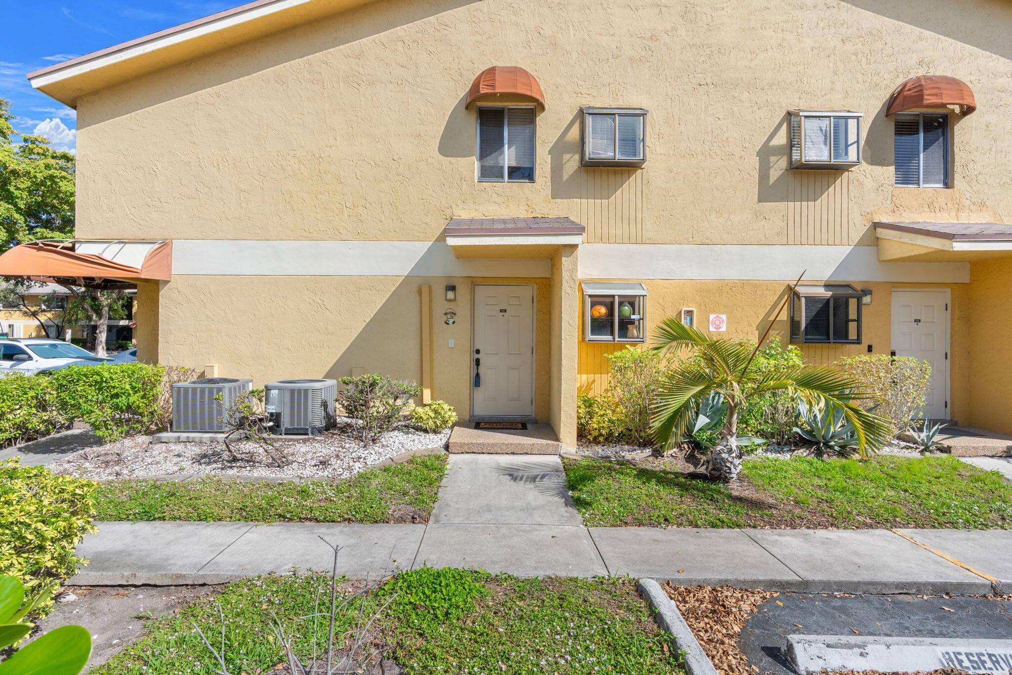 3053 N Oakland Forest Drive 102, Oakland Park, FL 33309 — photo 4 of 33