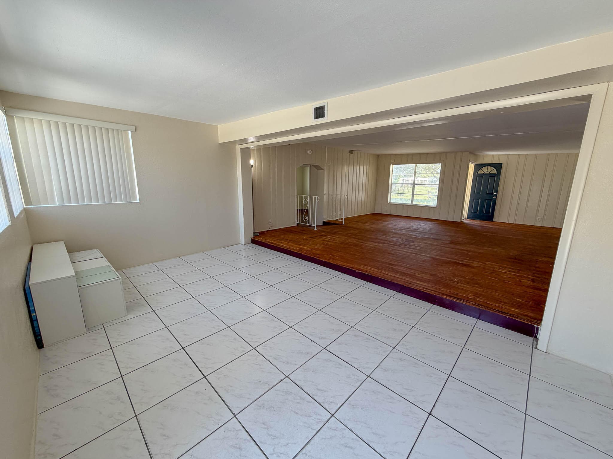 2250 NW 27th Street, Oakland Park, FL 33311 — photo 3 of 27
