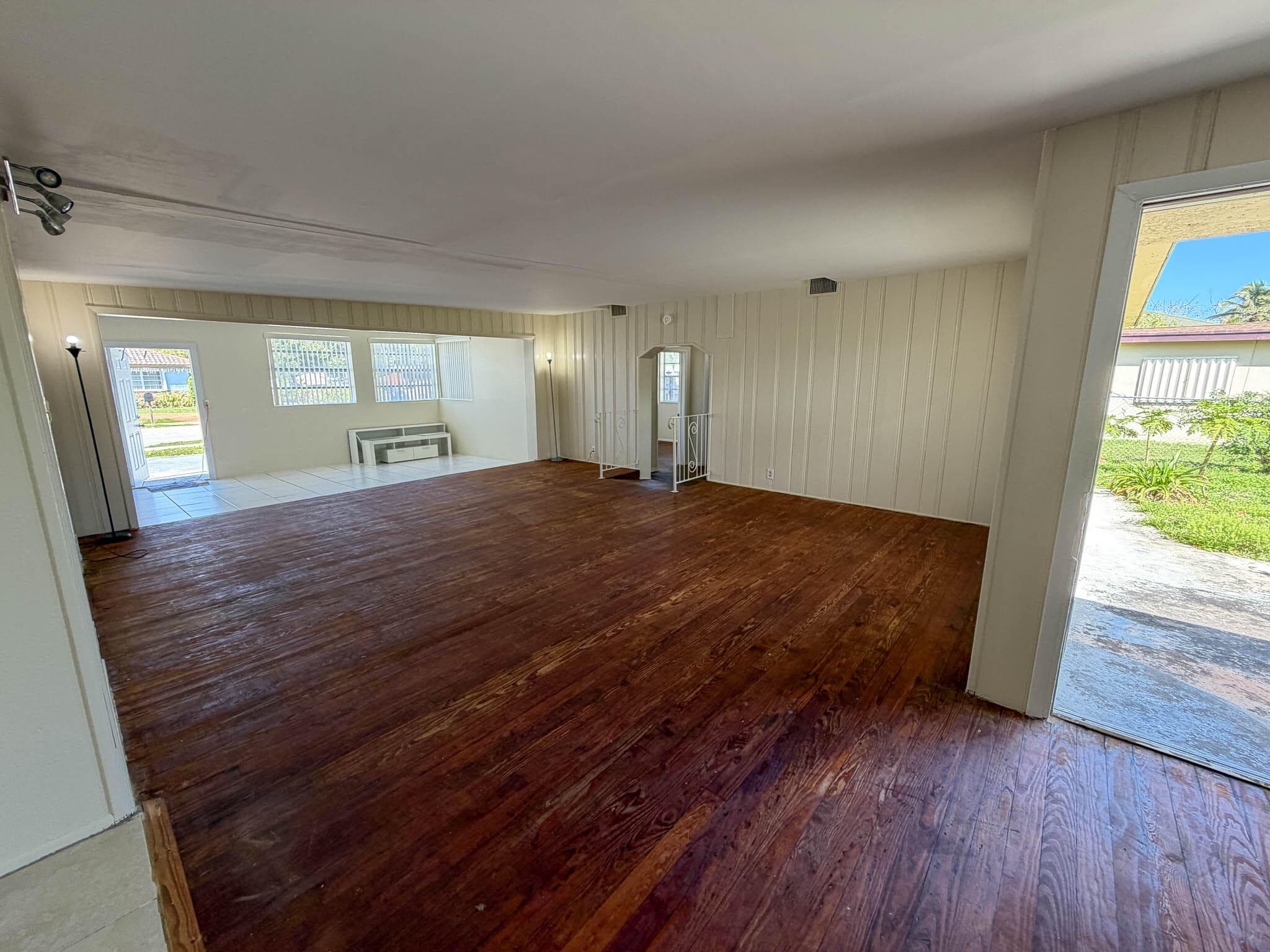 2250 NW 27th Street, Oakland Park, FL 33311 — photo 14 of 27