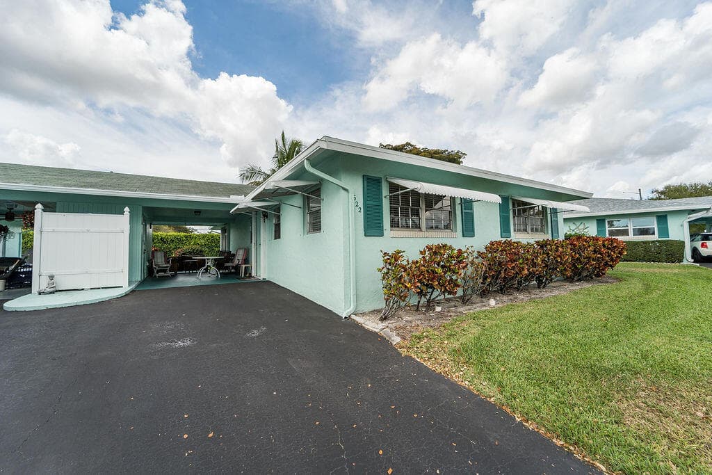 622 Hummingbird Lane, Delray Beach, FL 33445 — photo 28 of 36
