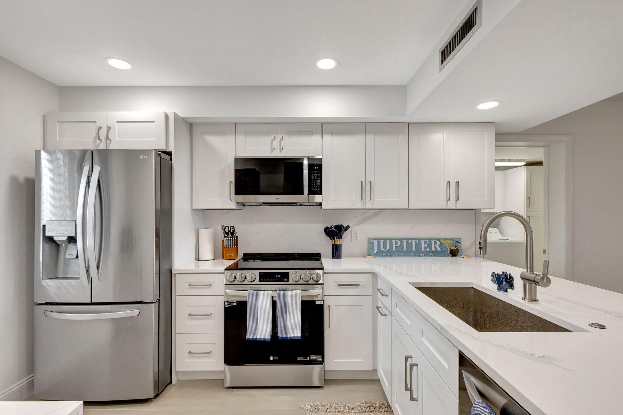 501 S Seas Drive 202, Jupiter, FL 33477 — photo 4 of 46