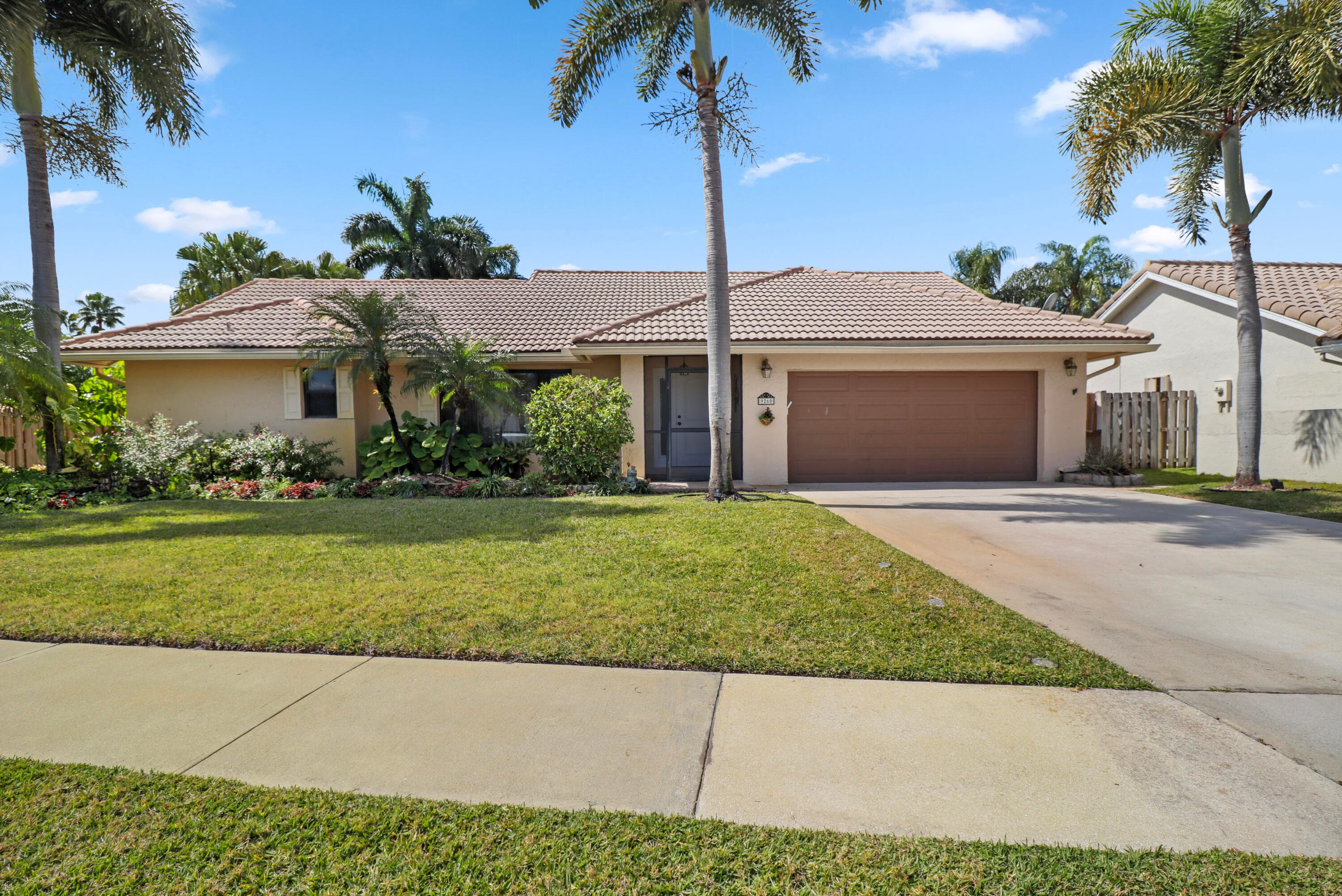 9260 Laurel Green Drive, Boynton Beach, FL 33437 — photo 2 of 62